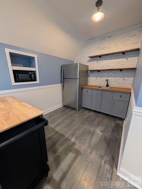 577 Redwood Road — Rock Hill