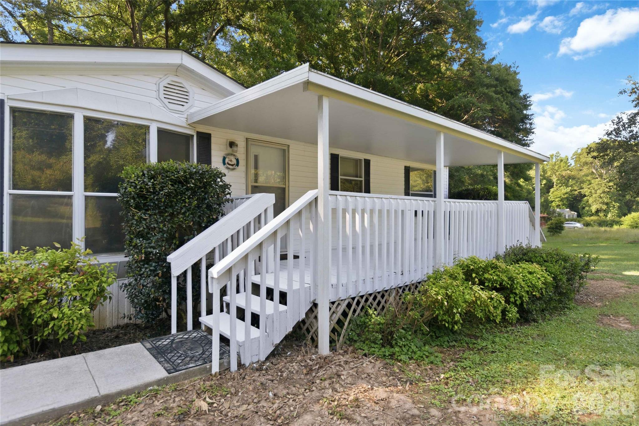 305 Southfork Meadows Road — Gastonia