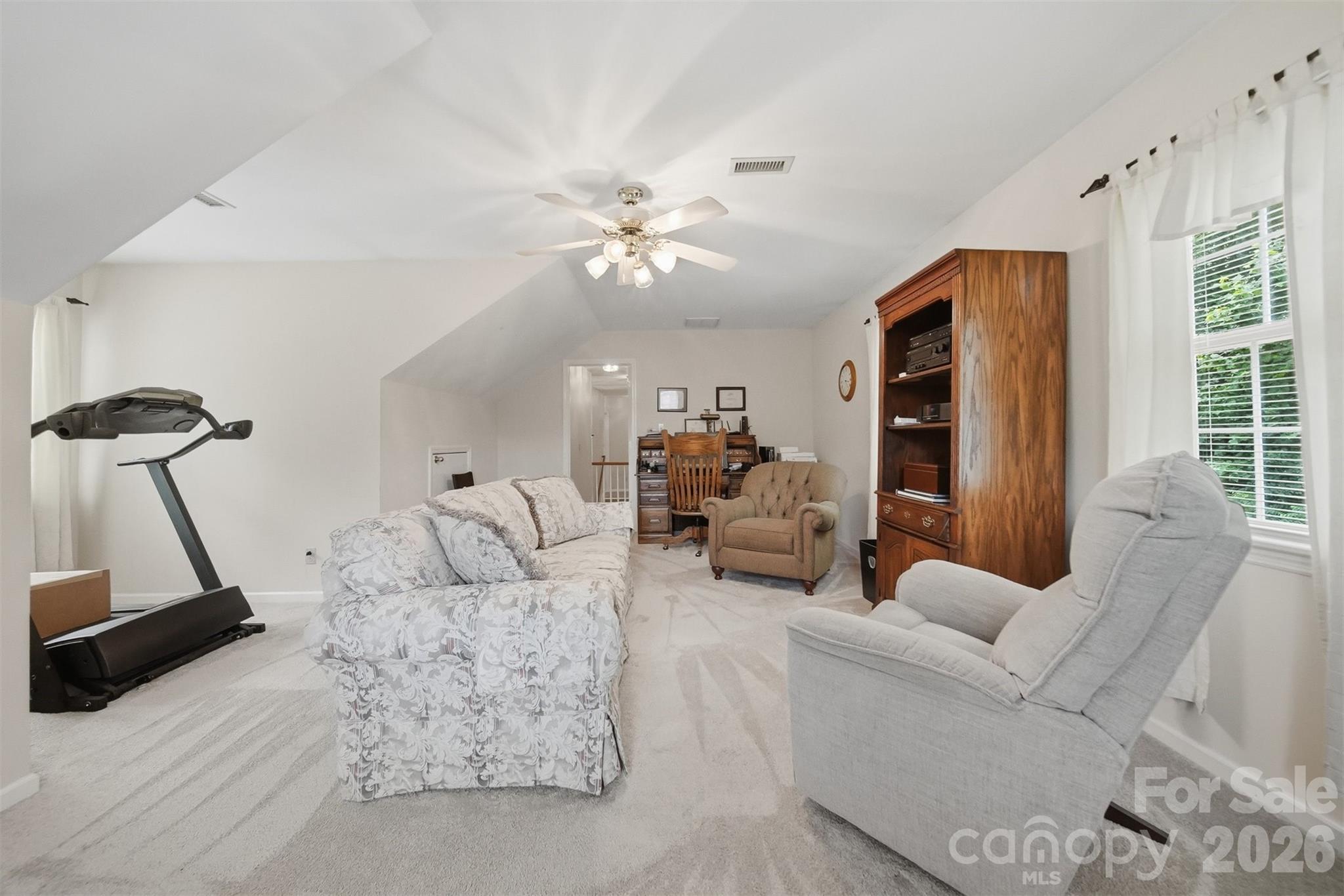 1032 30th Avenue Lane NE — Hickory