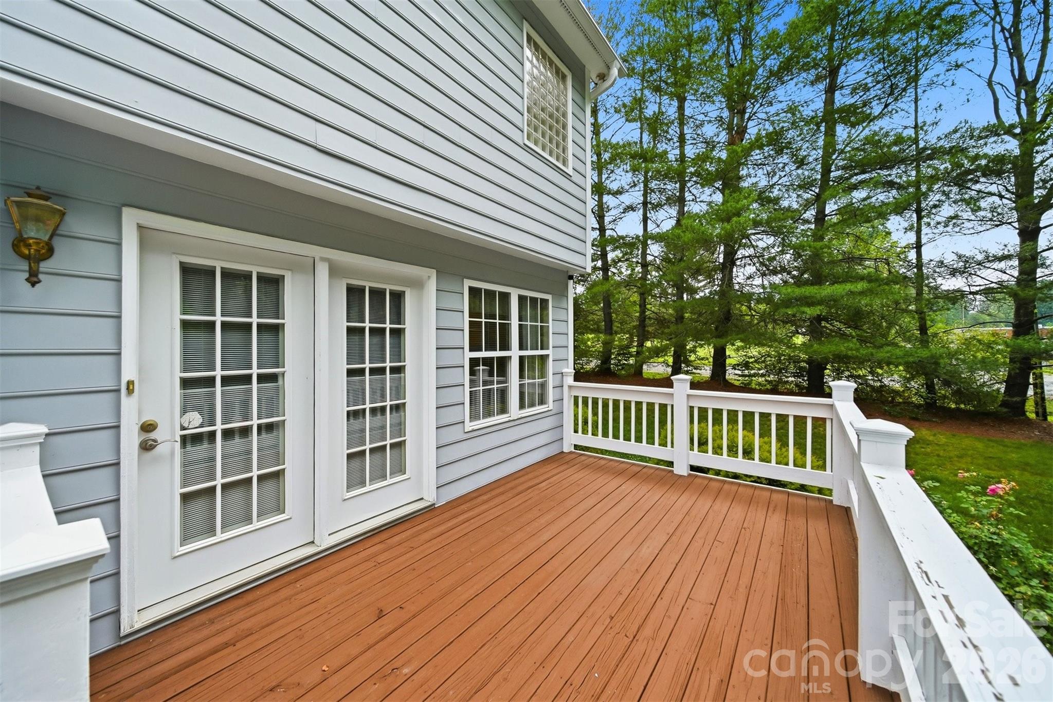 1032 30th Avenue Lane NE — Hickory