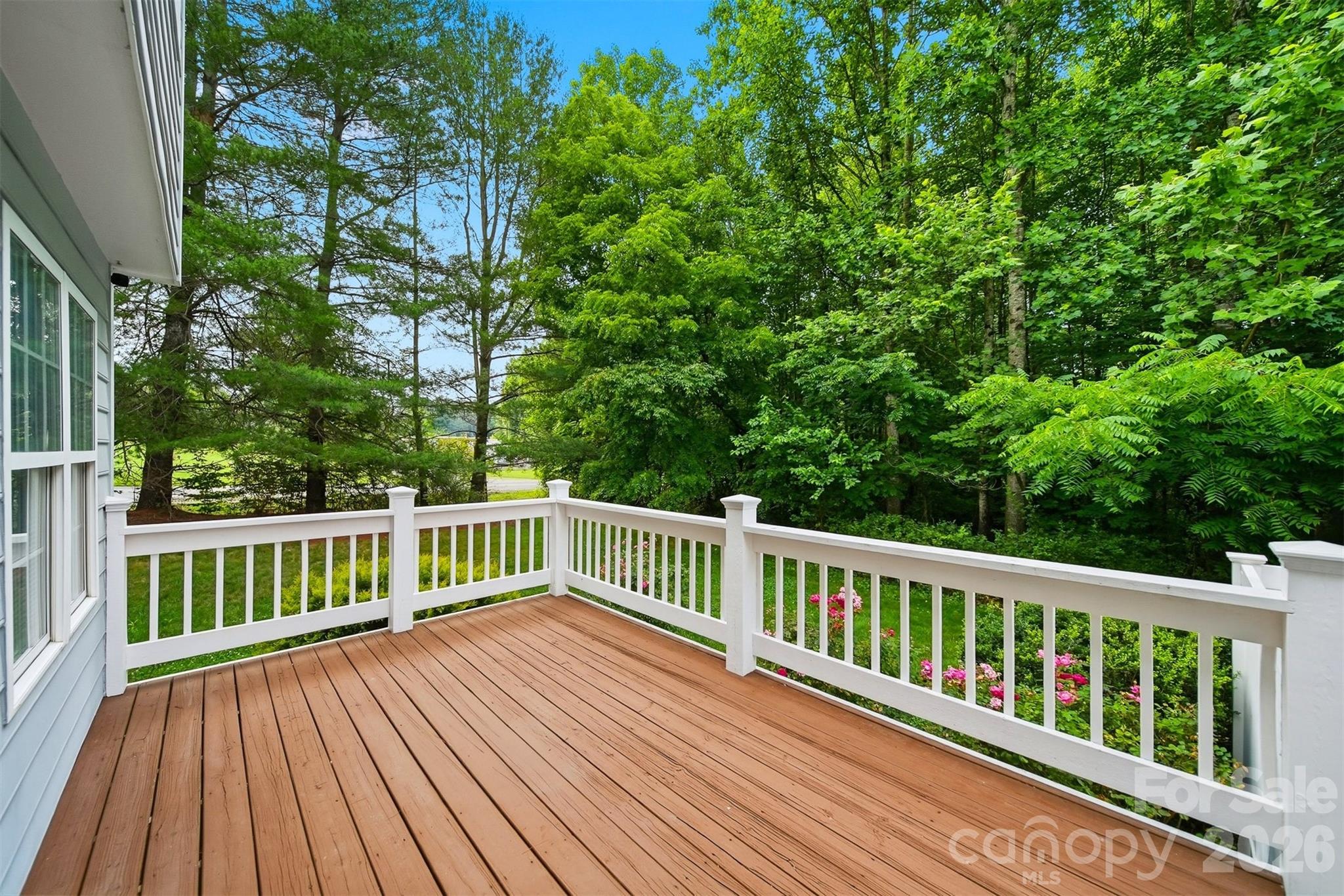 1032 30th Avenue Lane NE — Hickory