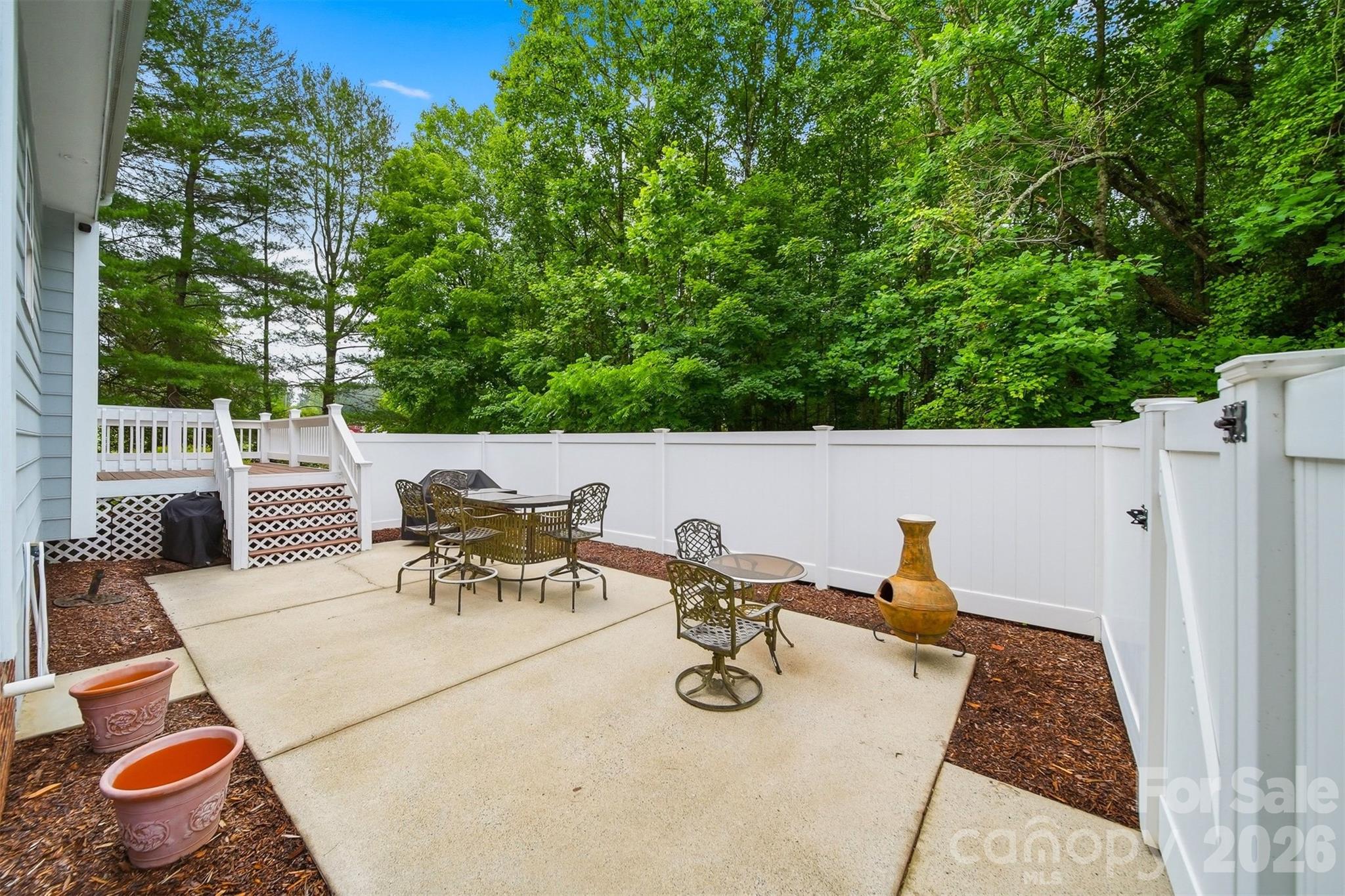 1032 30th Avenue Lane NE — Hickory