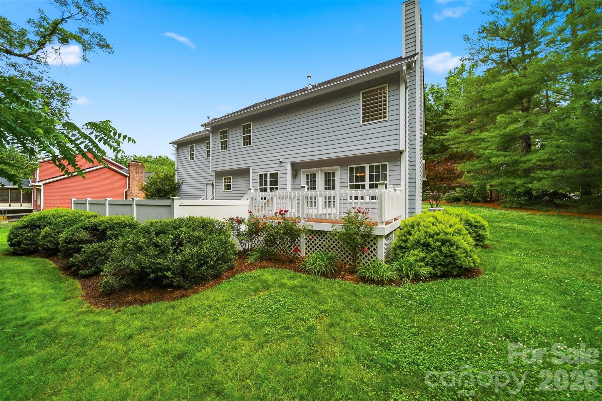 1032 30th Avenue Lane NE — Hickory