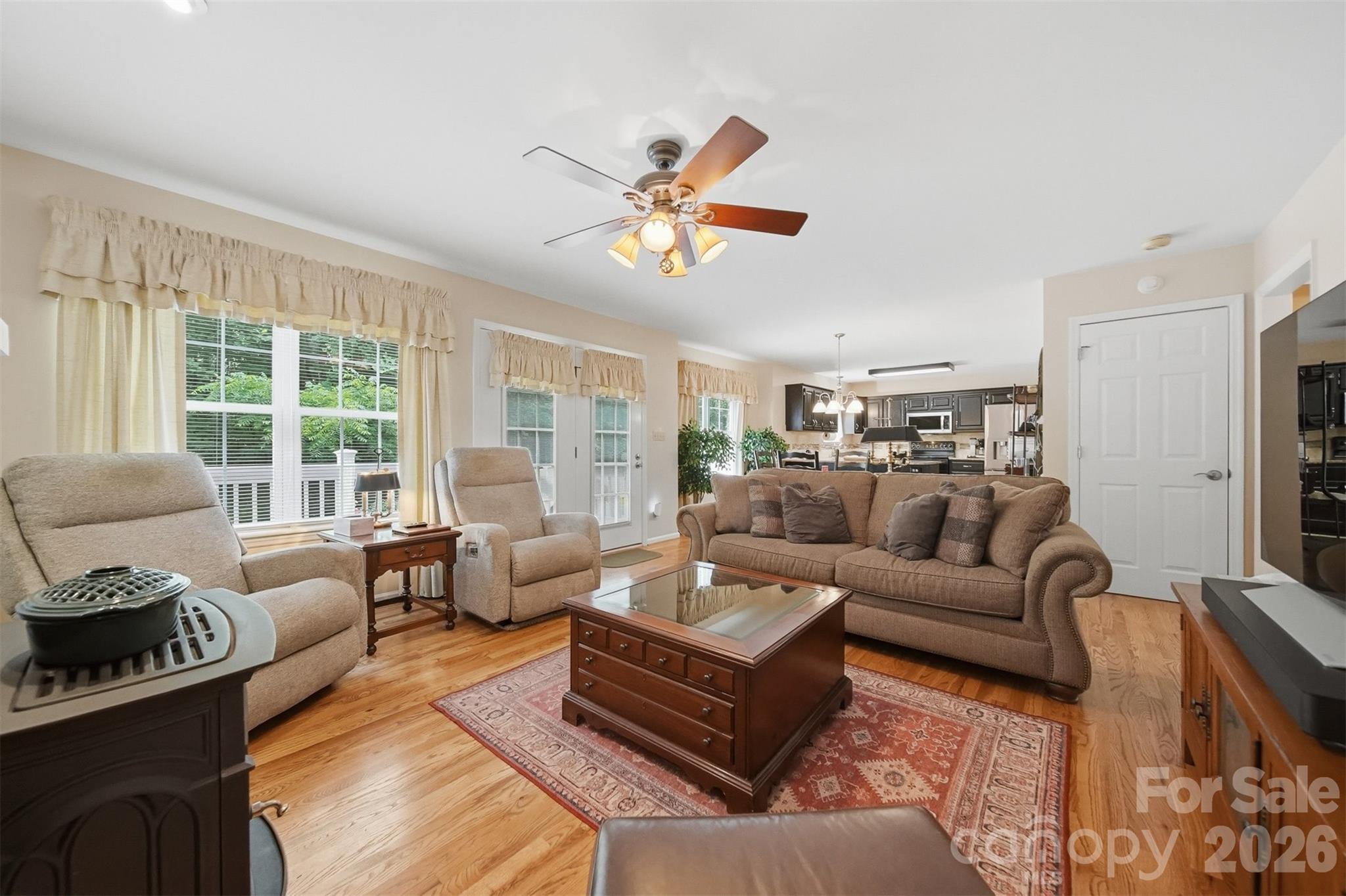 1032 30th Avenue Lane NE — Hickory