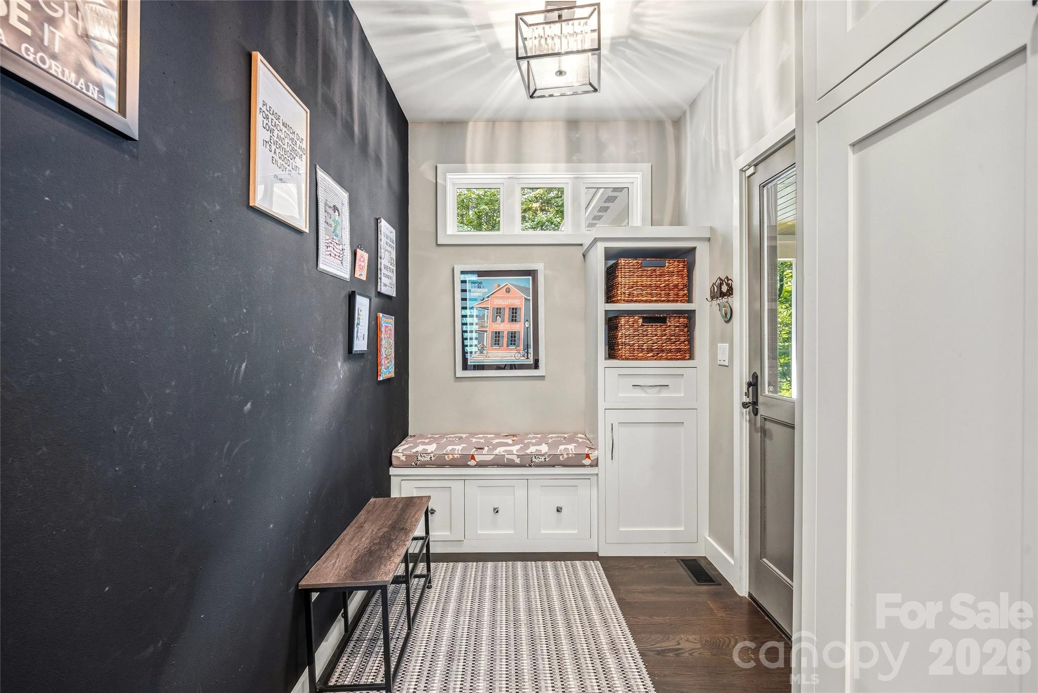 233 Tanglewood Lane — Saluda