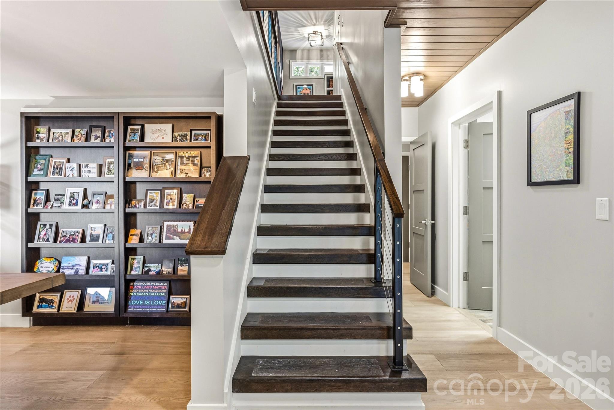 233 Tanglewood Lane — Saluda