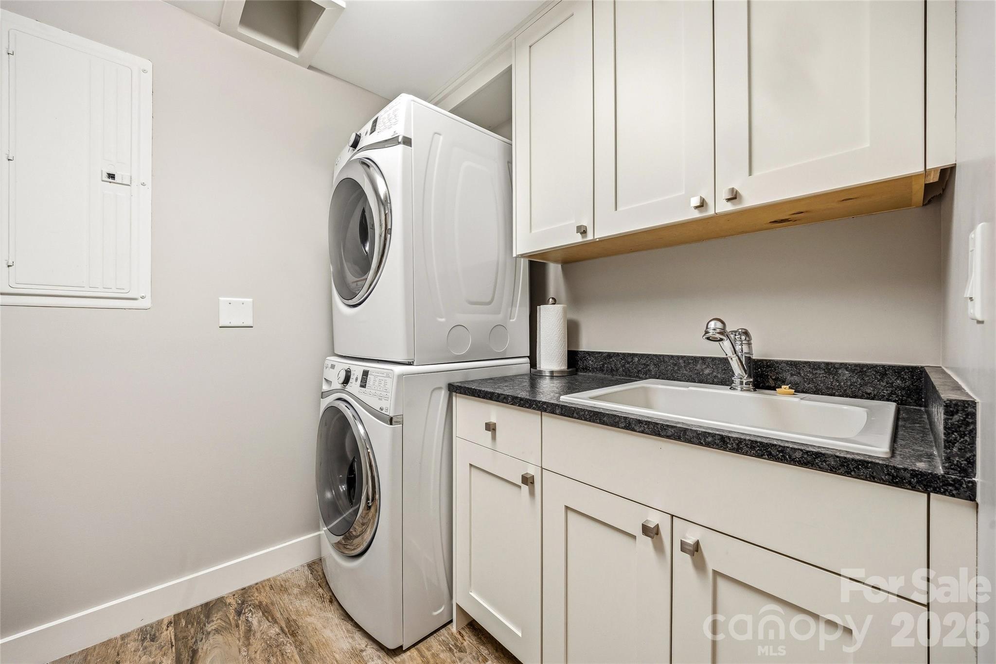 233 Tanglewood Lane — Saluda