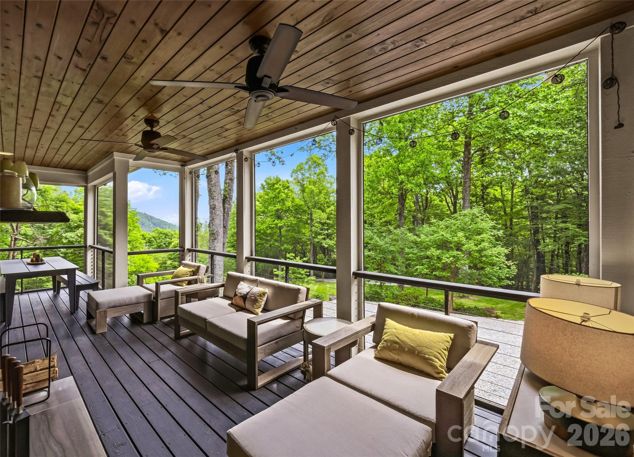 233 Tanglewood Lane — Saluda