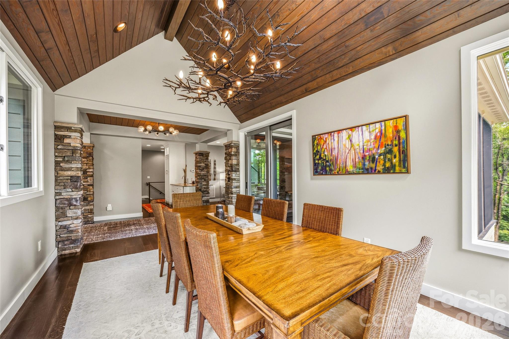 233 Tanglewood Lane — Saluda