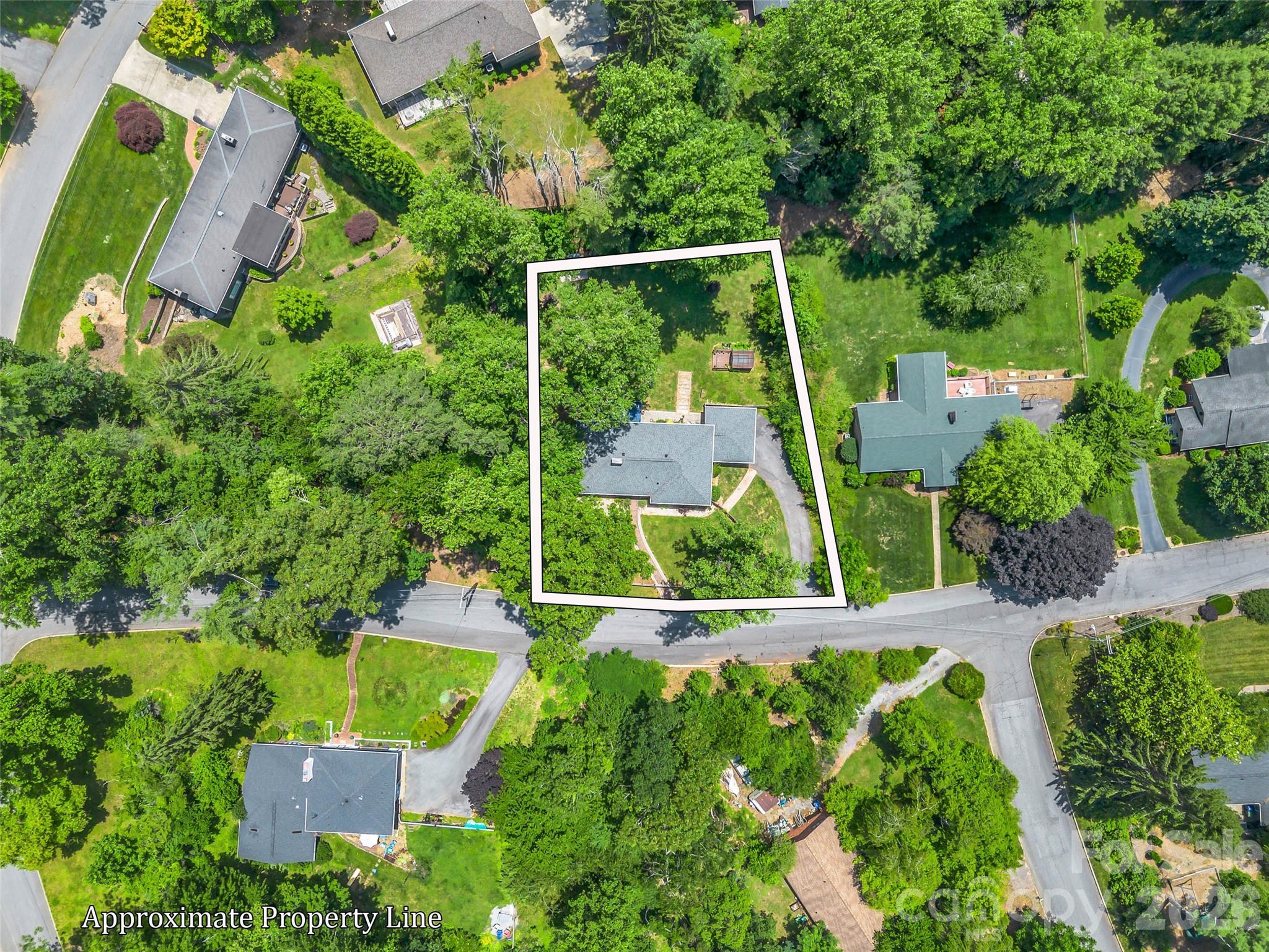 2 Bevlyn Drive — Asheville