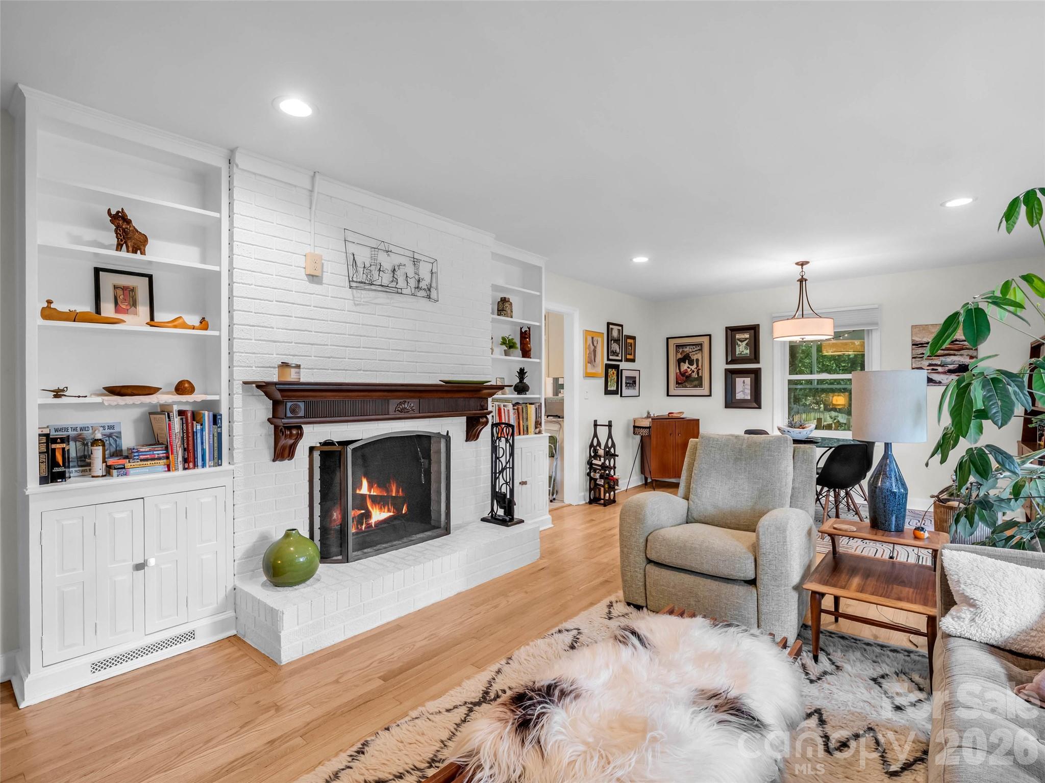 2 Bevlyn Drive — Asheville