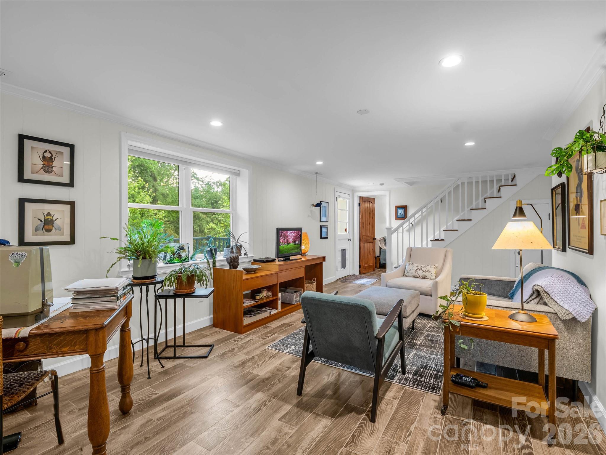 2 Bevlyn Drive — Asheville
