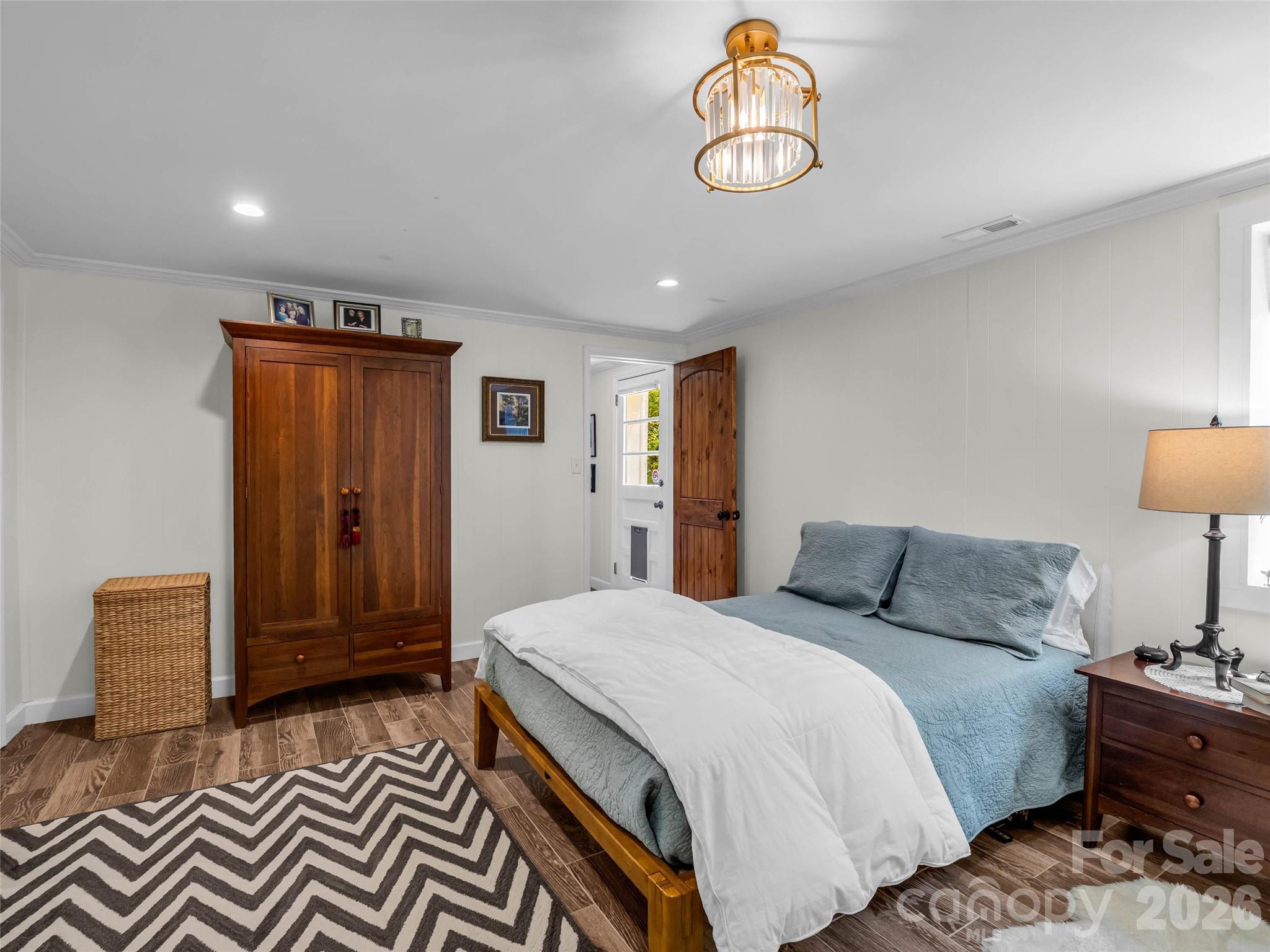2 Bevlyn Drive — Asheville