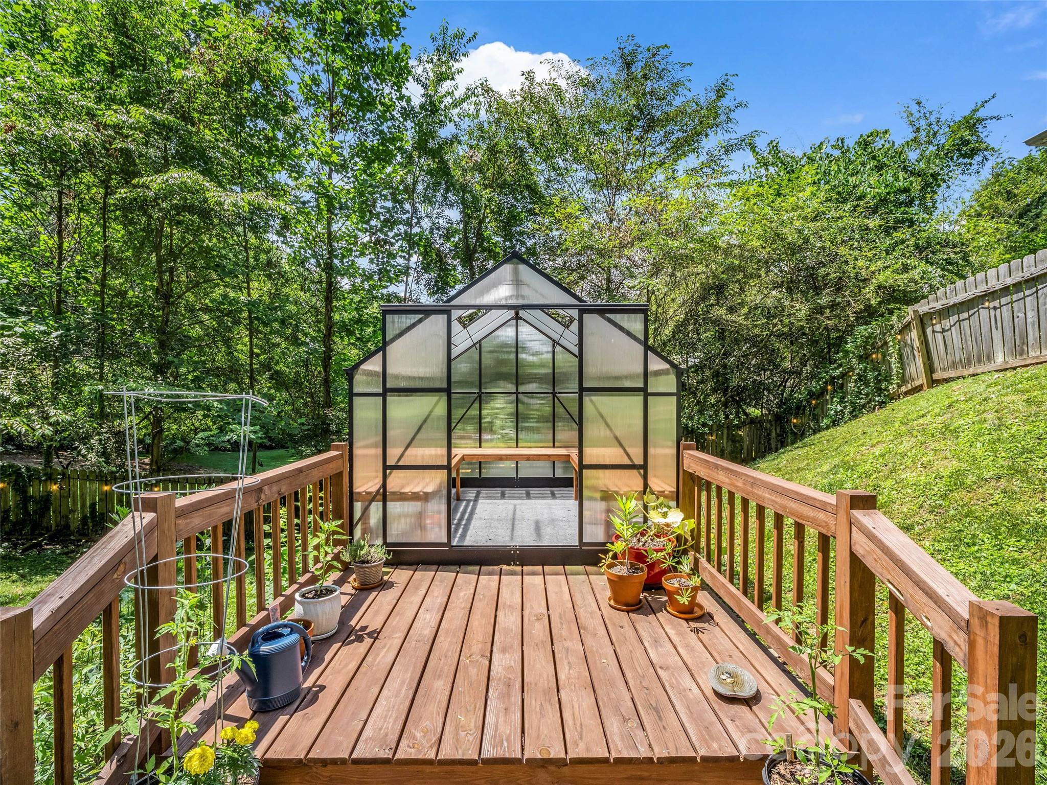 2 Bevlyn Drive — Asheville