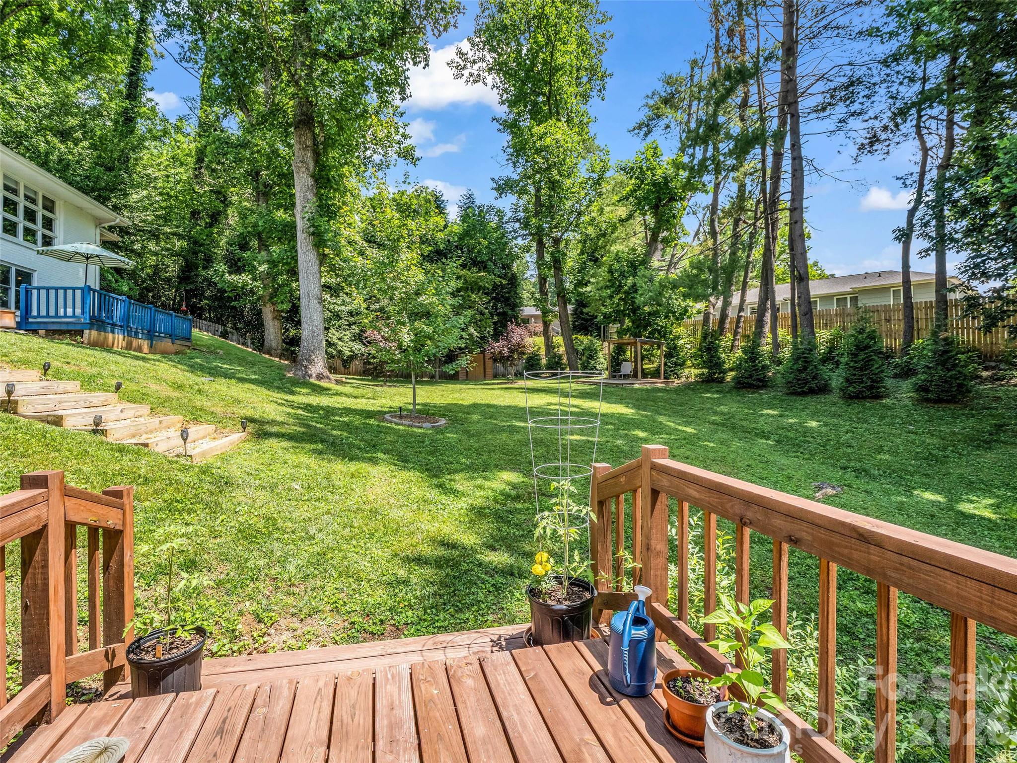 2 Bevlyn Drive — Asheville