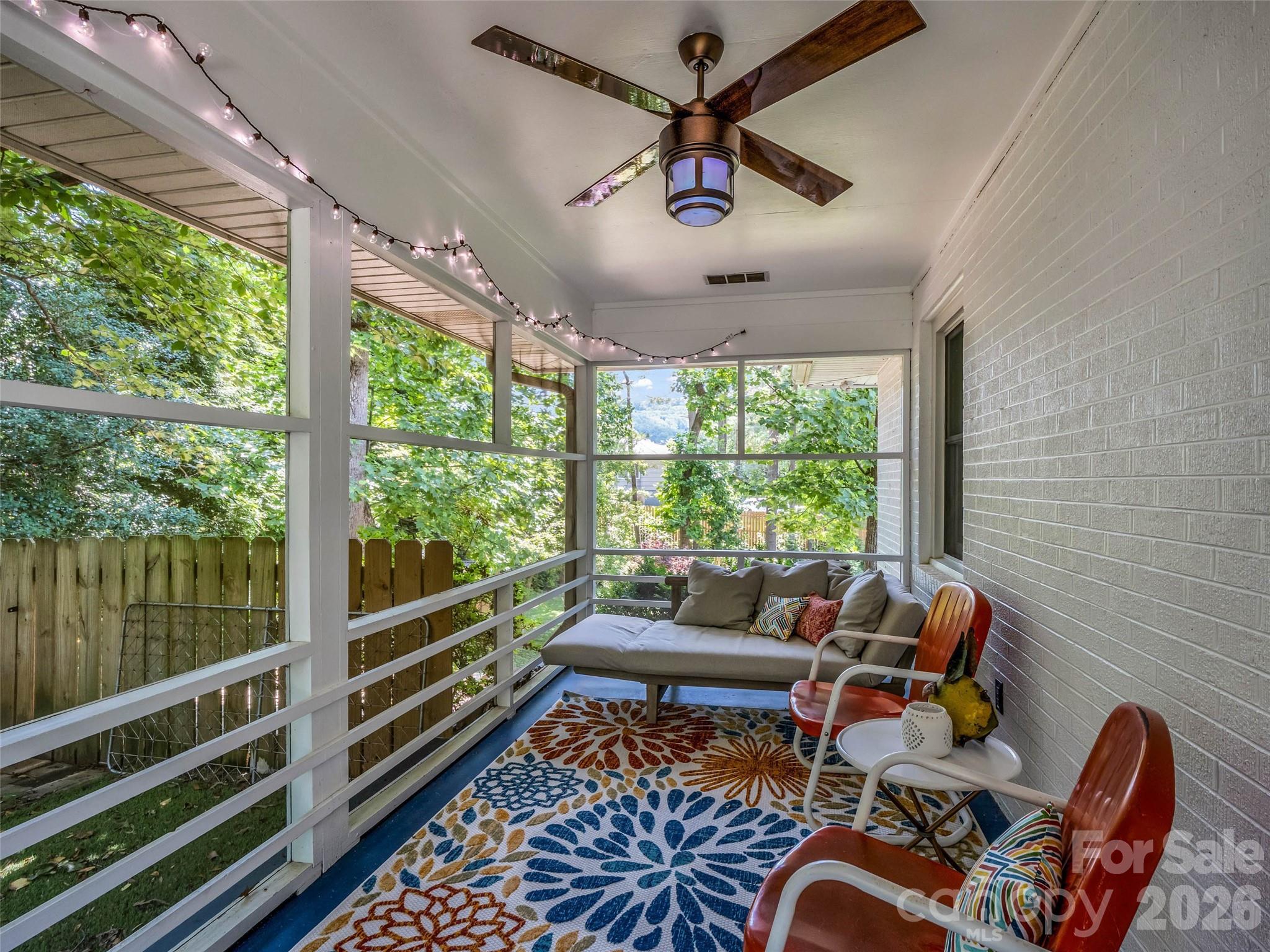 2 Bevlyn Drive — Asheville