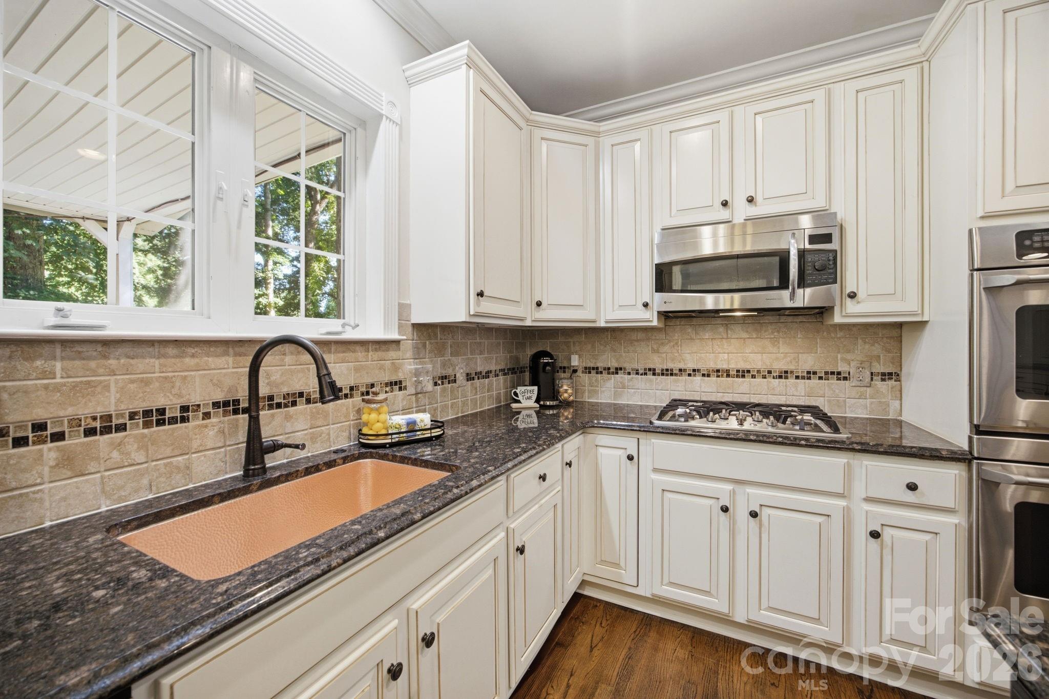 16043 Agincourt Drive — Huntersville