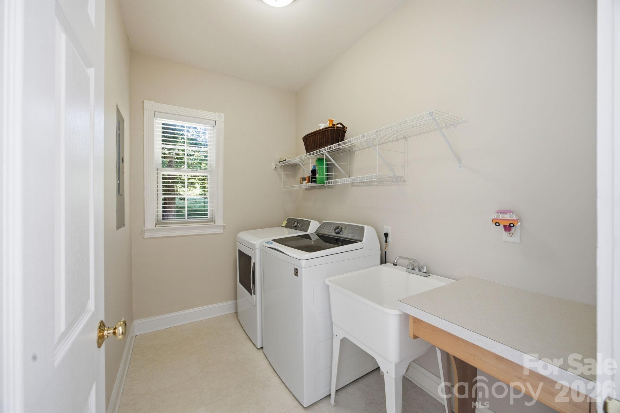 16043 Agincourt Drive — Huntersville