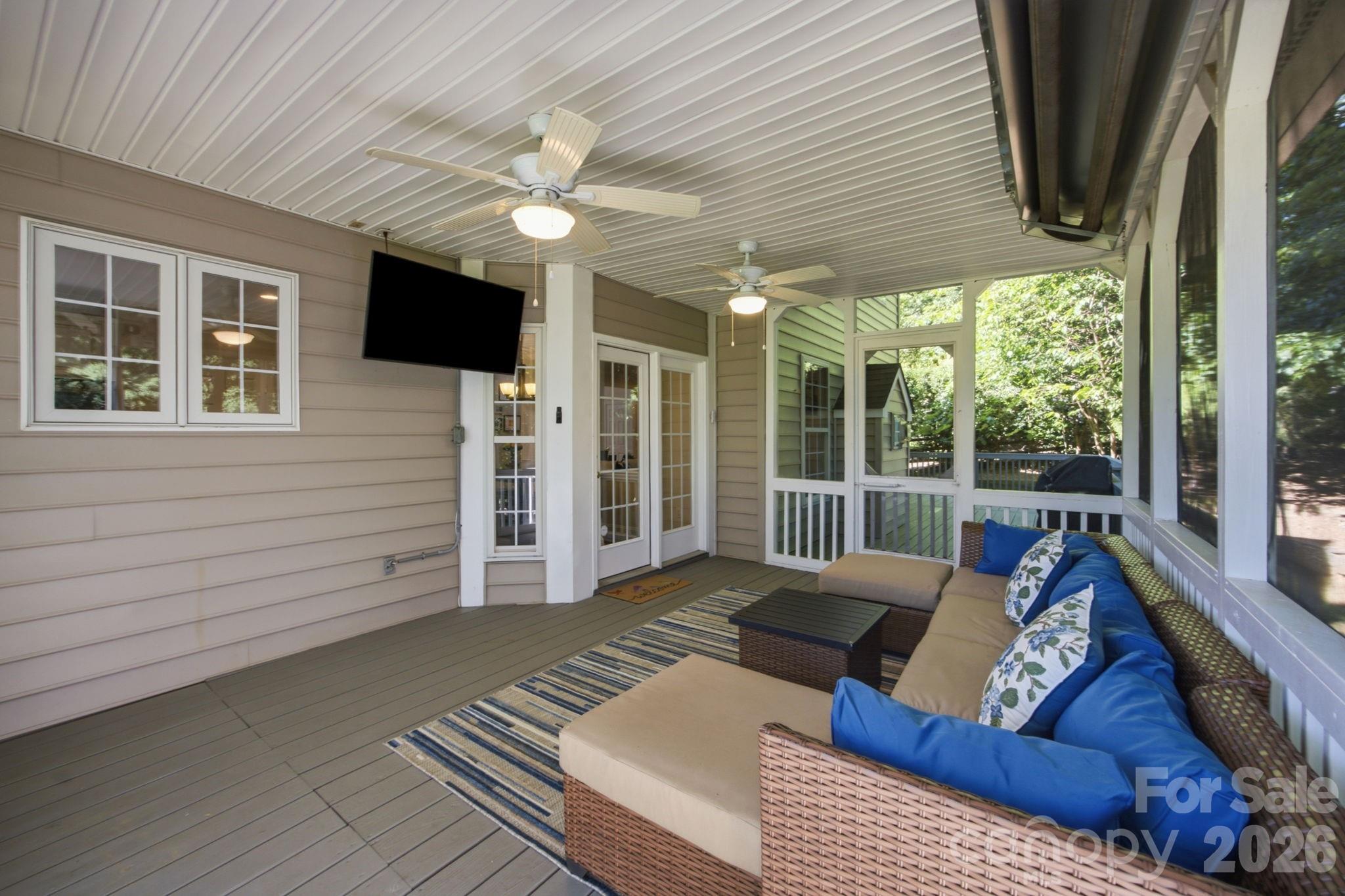 16043 Agincourt Drive — Huntersville