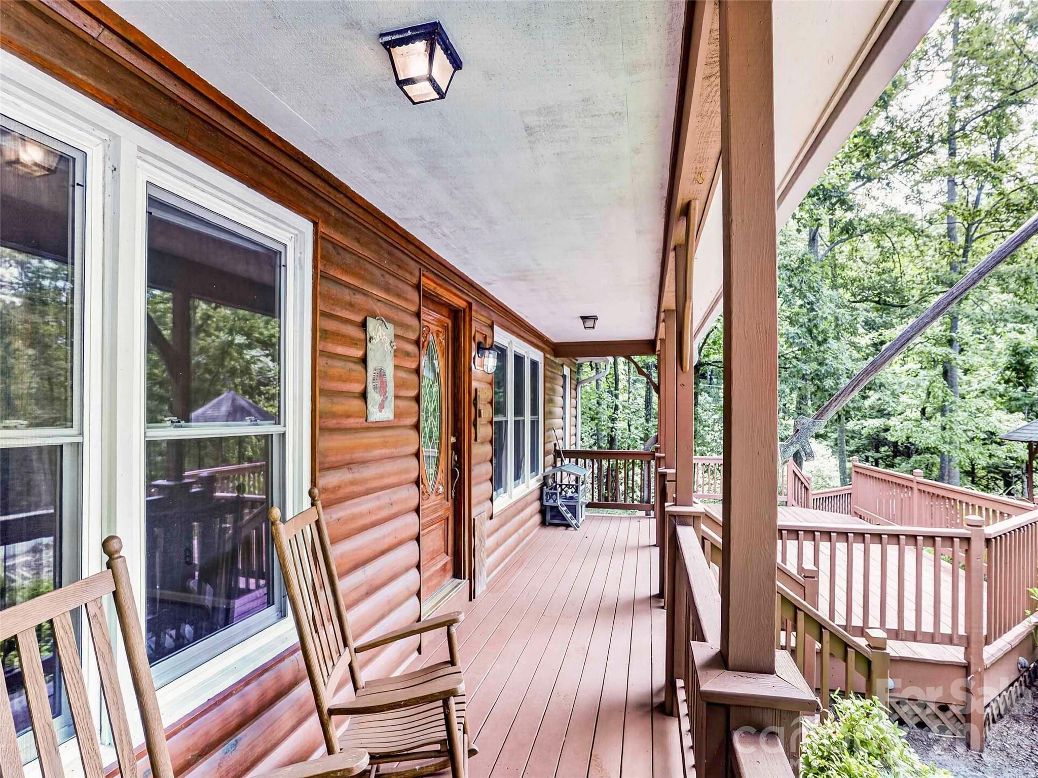 743 Kyles Creek Road — Hendersonville