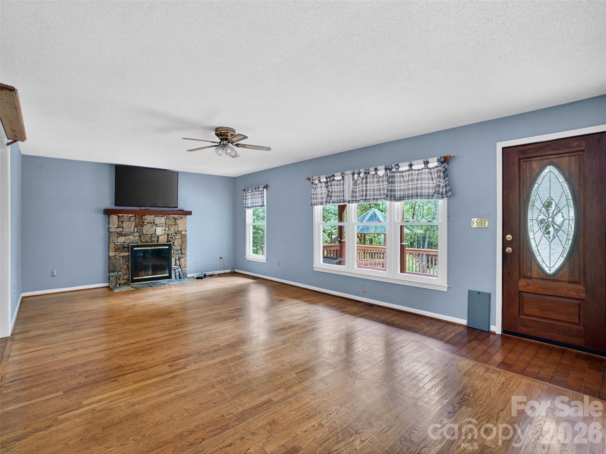 743 Kyles Creek Road — Hendersonville