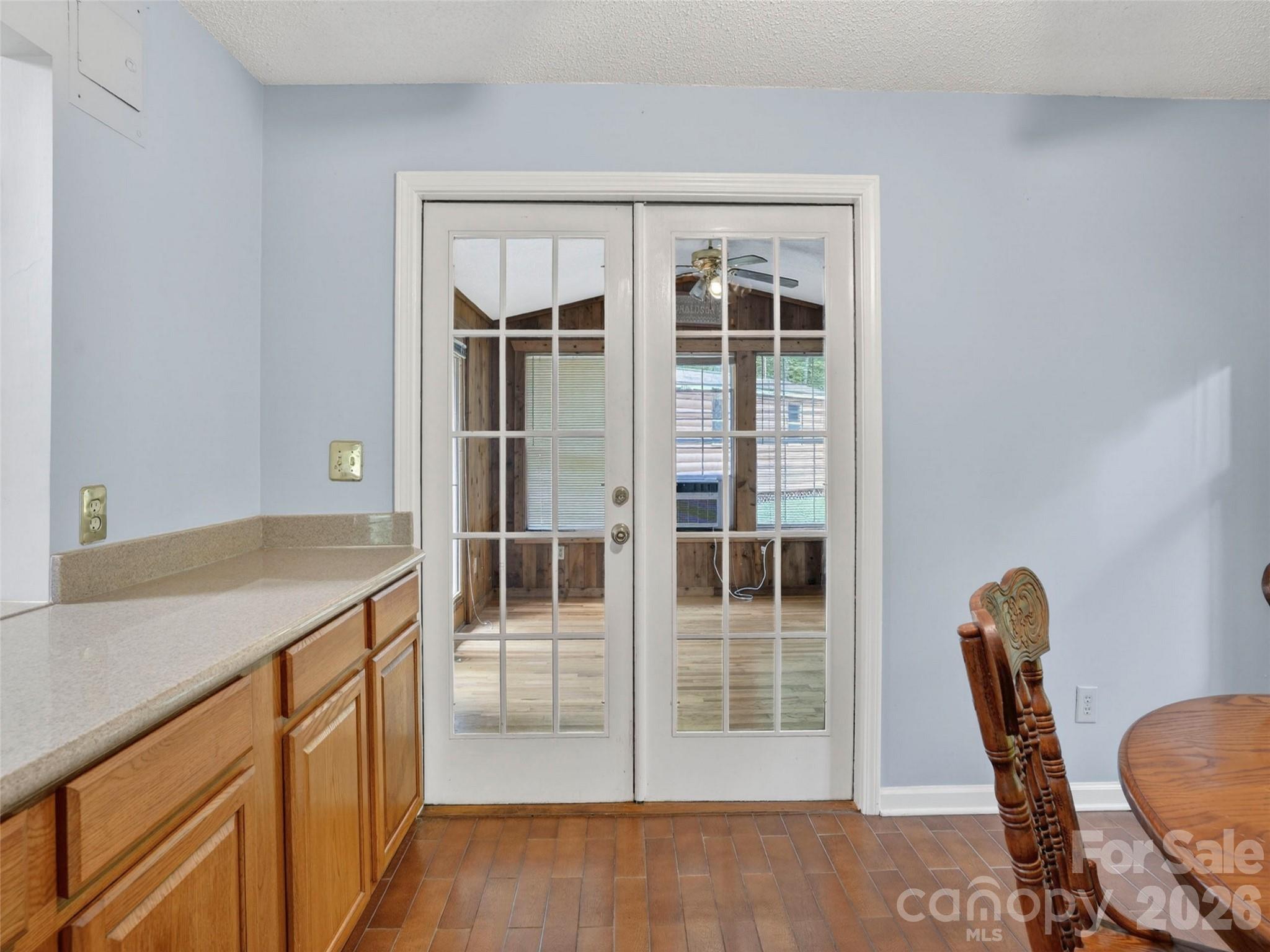743 Kyles Creek Road — Hendersonville