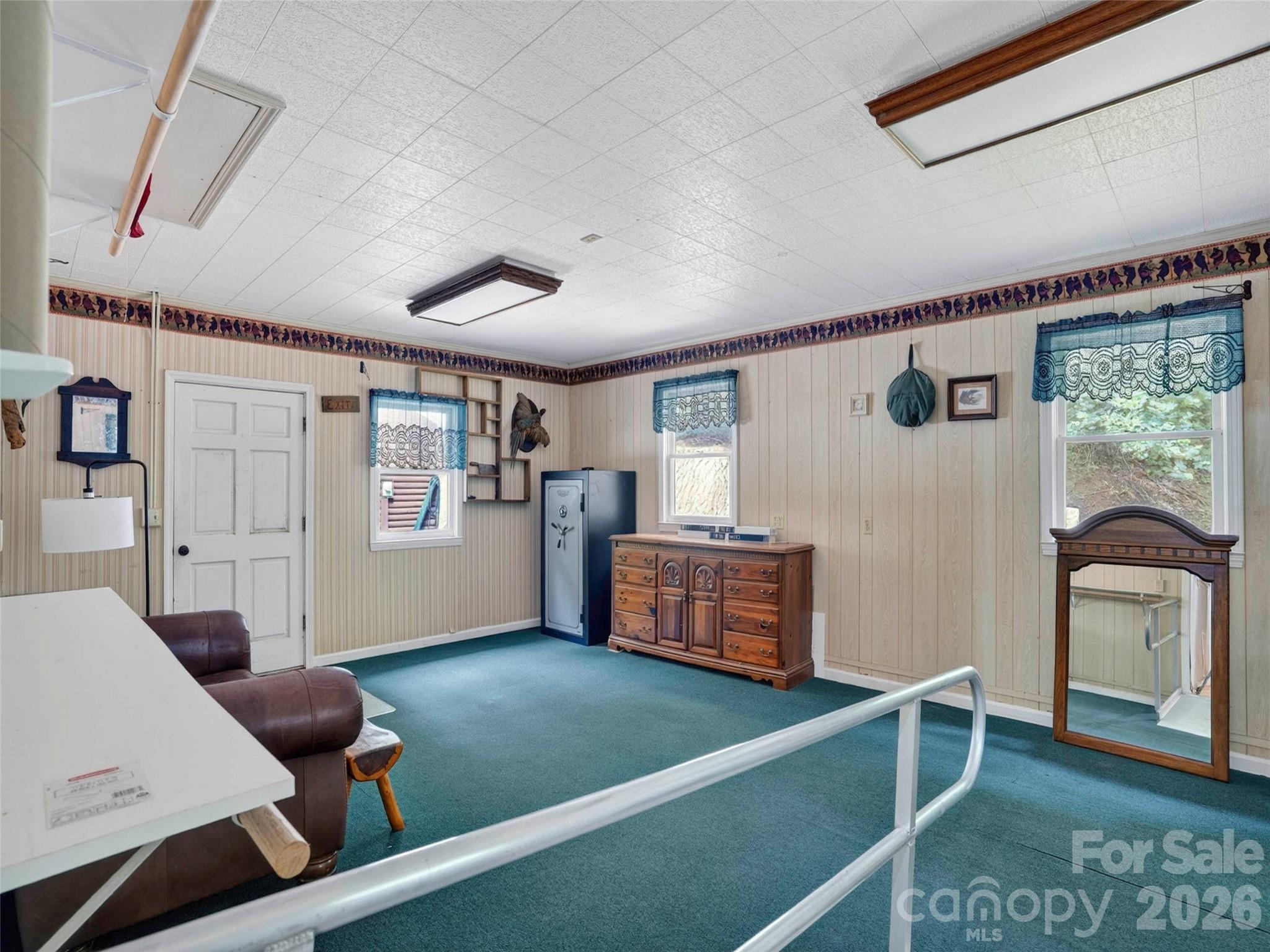 743 Kyles Creek Road — Hendersonville