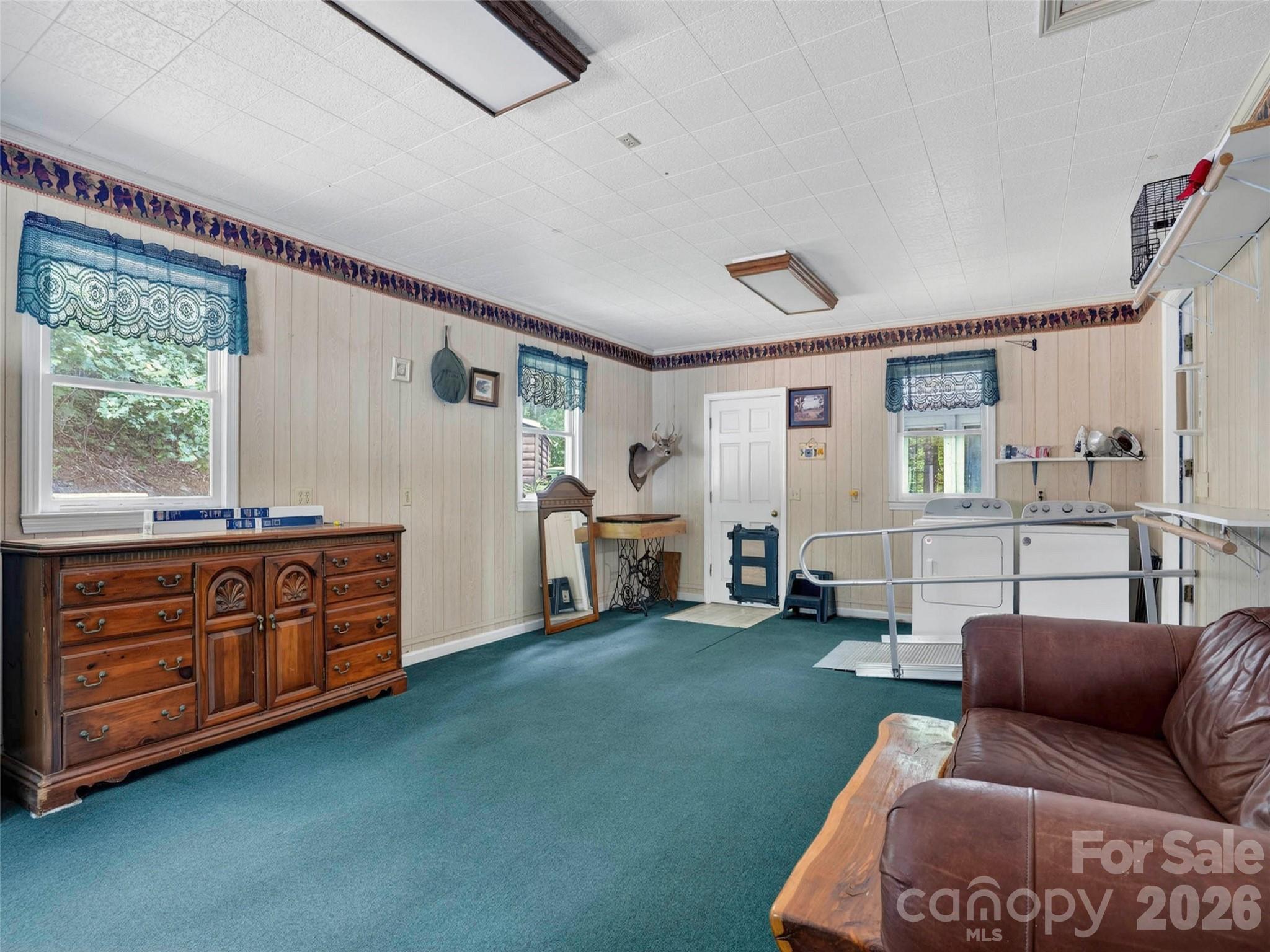 743 Kyles Creek Road — Hendersonville