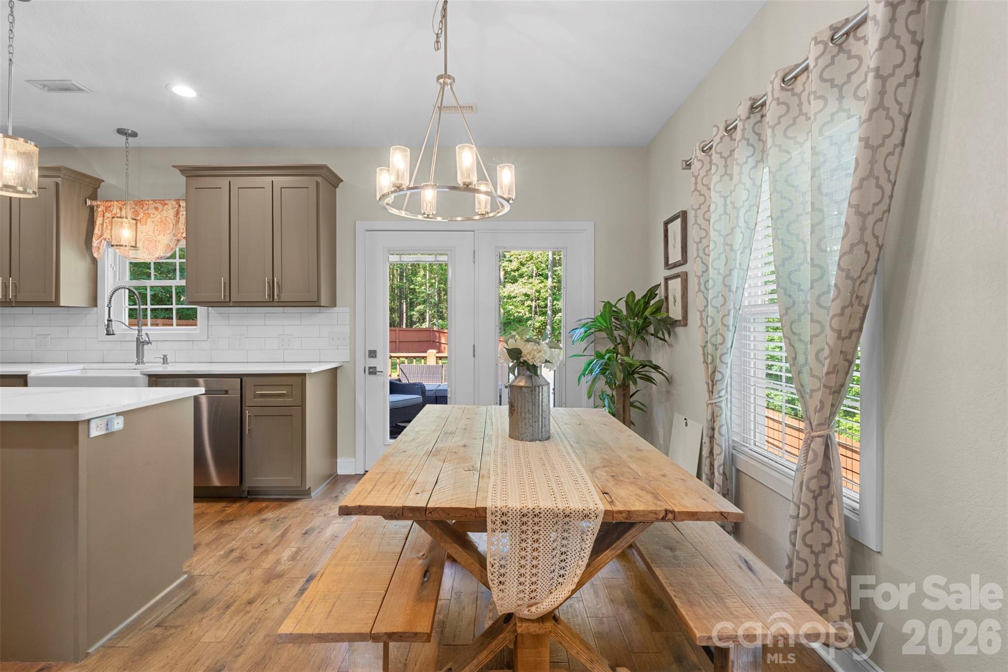 7015 Waterfront Place — Granite Falls