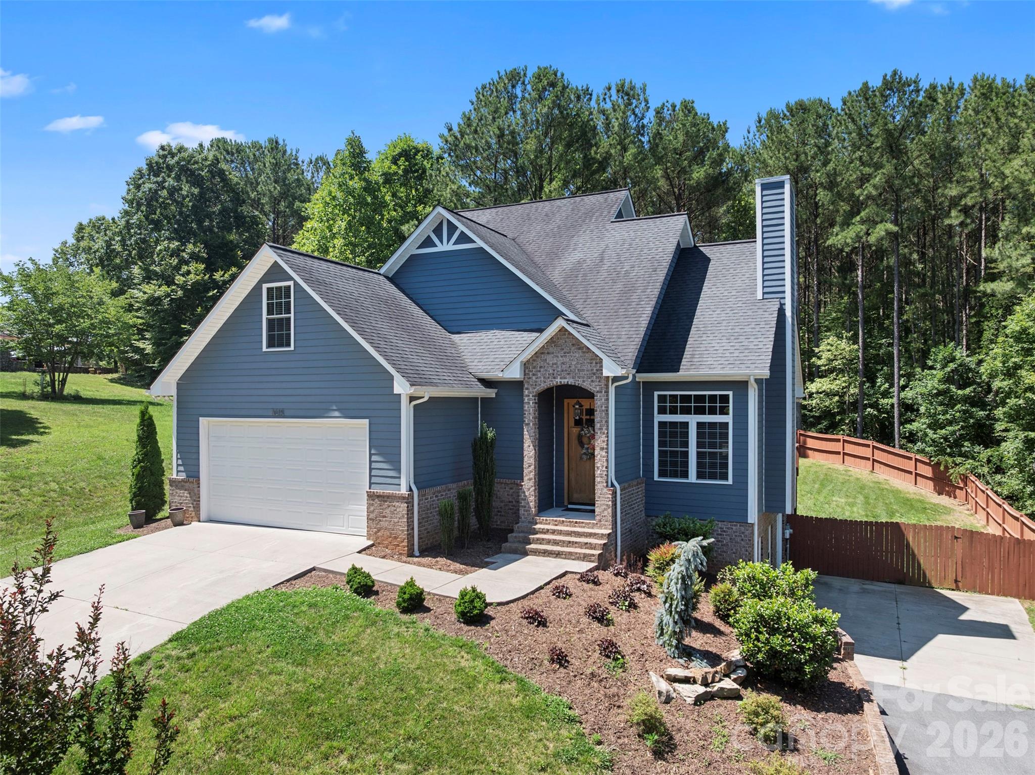 7015 Waterfront Place — Granite Falls