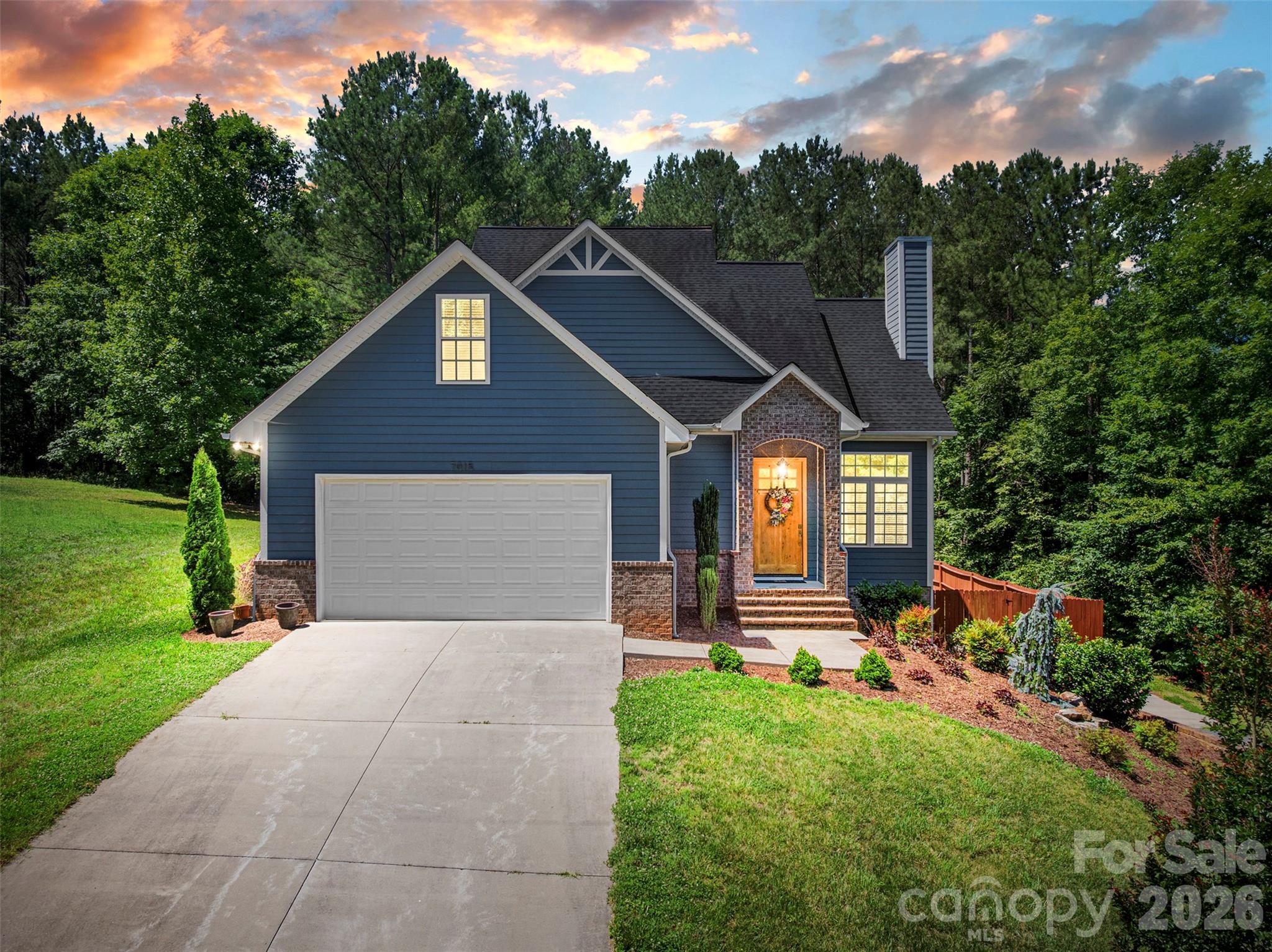 7015 Waterfront Place — Granite Falls