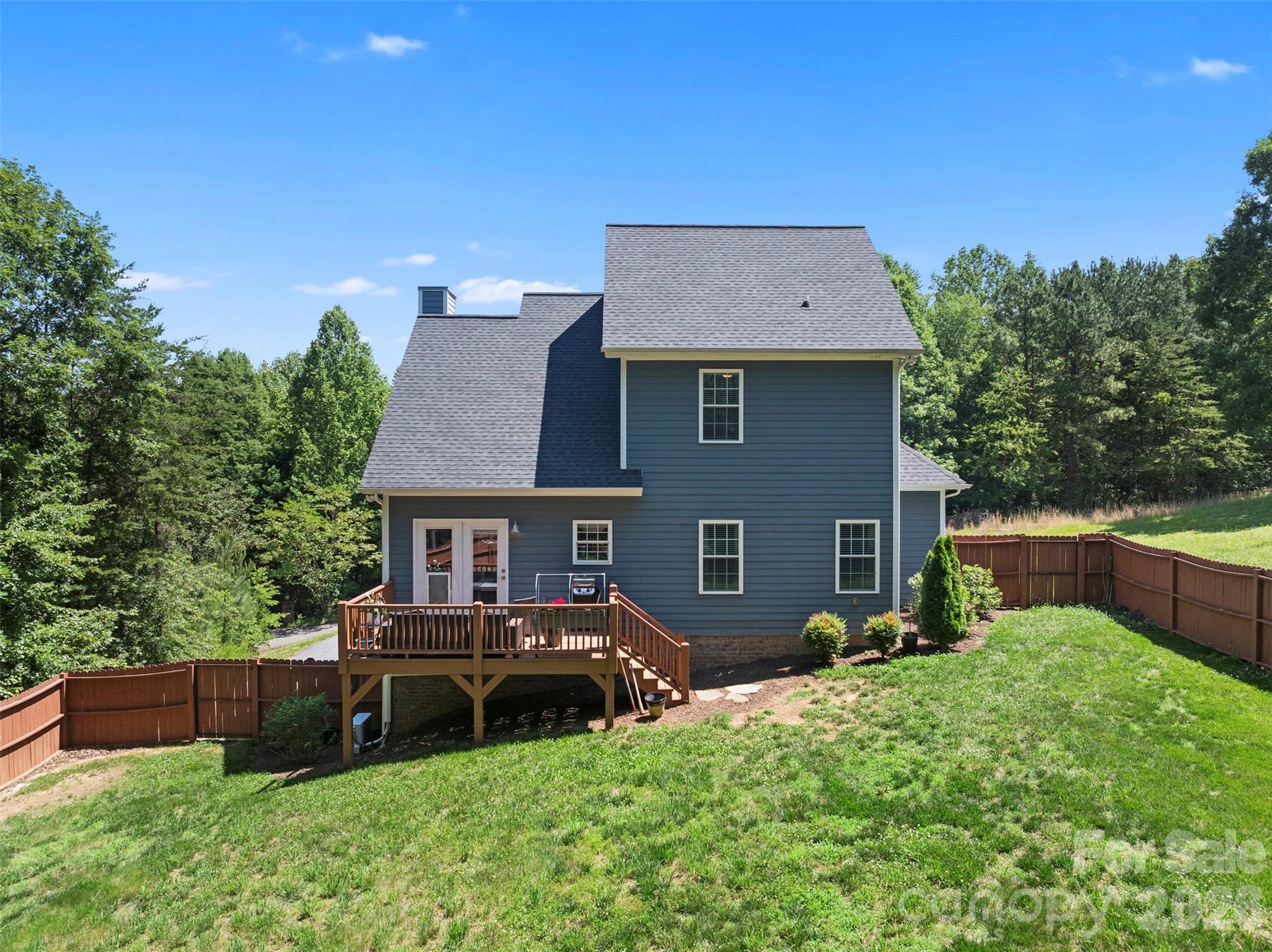 7015 Waterfront Place — Granite Falls