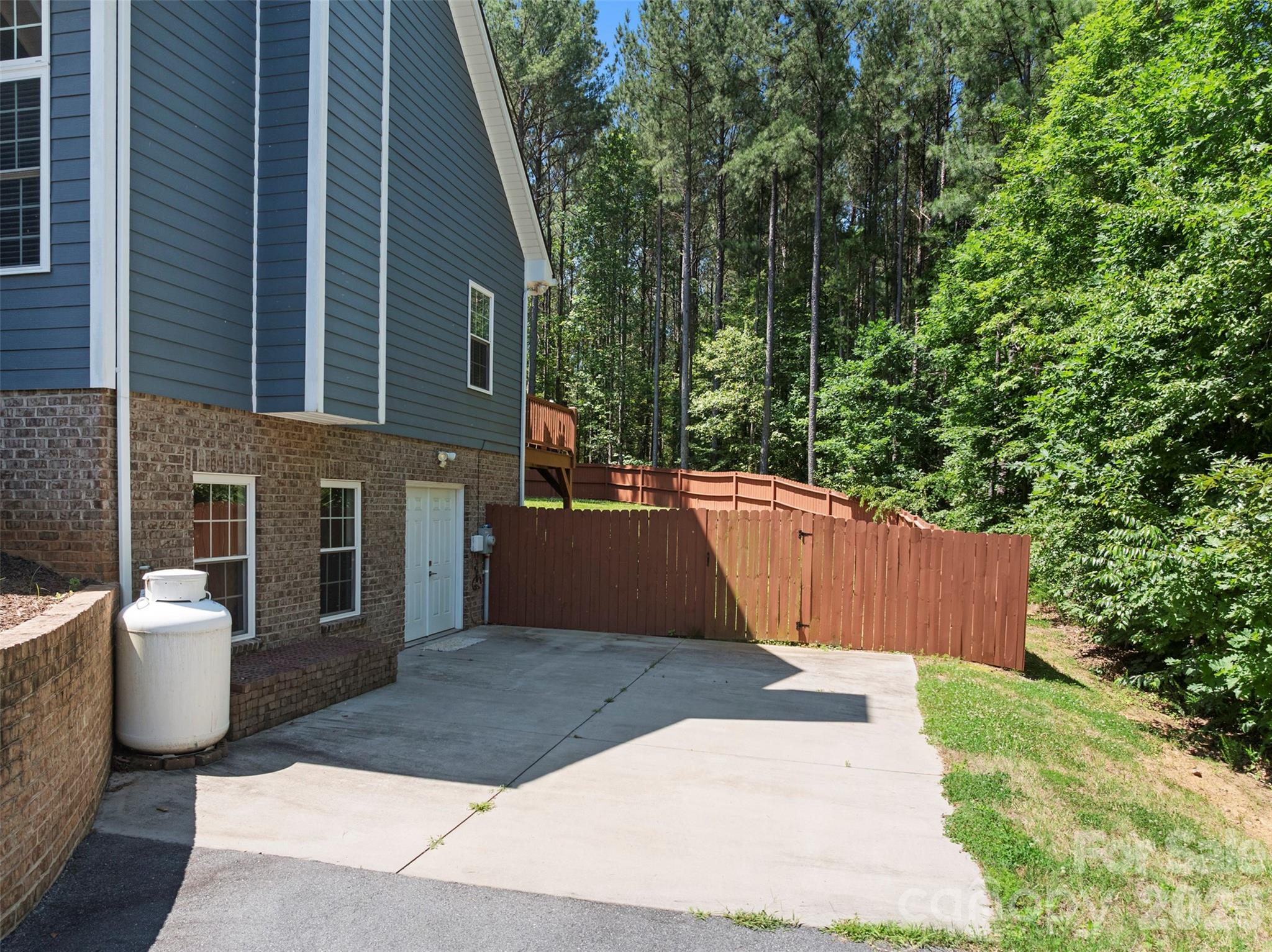 7015 Waterfront Place — Granite Falls