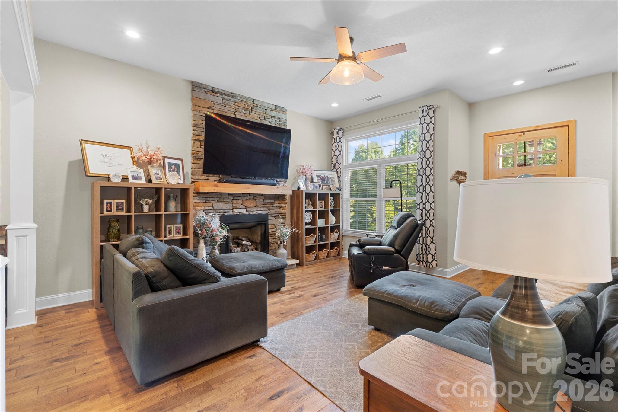 7015 Waterfront Place — Granite Falls