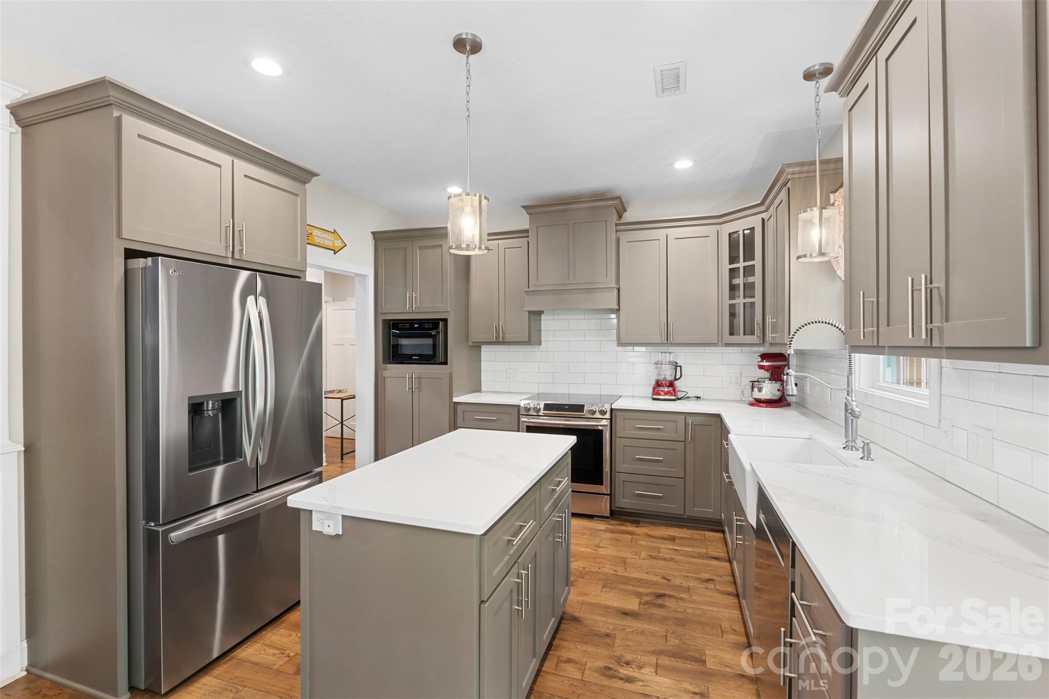 7015 Waterfront Place — Granite Falls