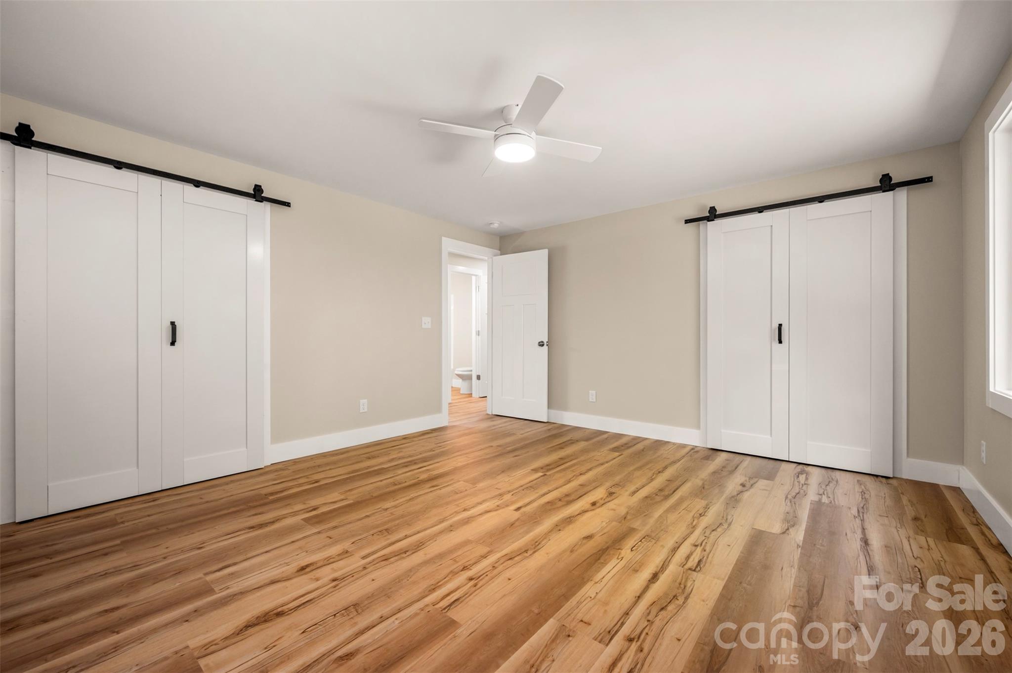 323 Stepp Avenue — Hendersonville