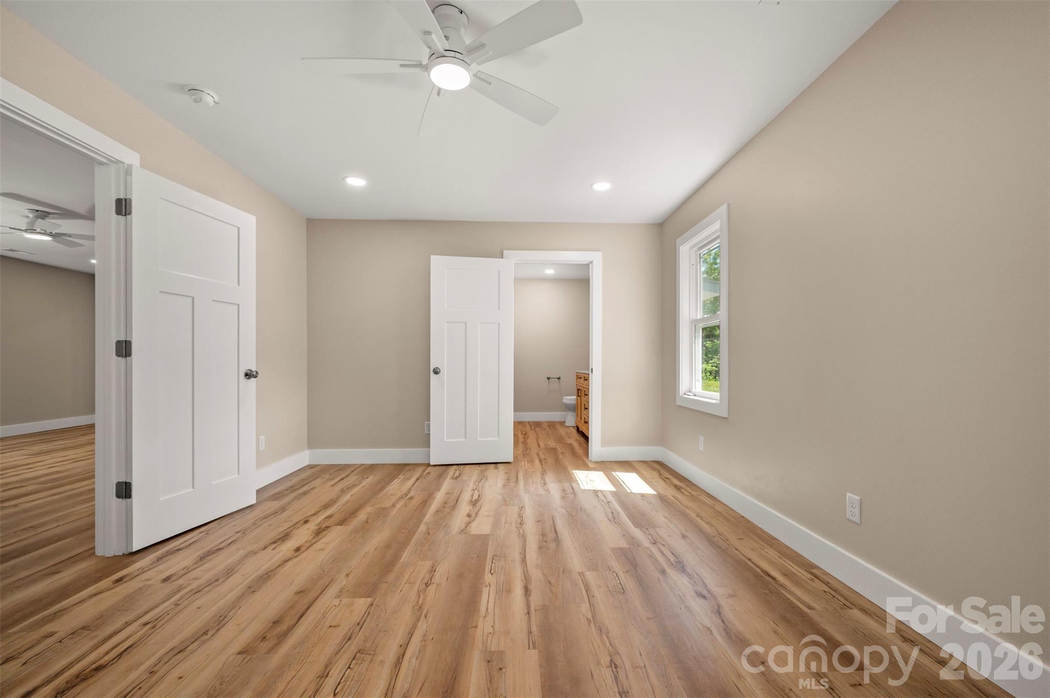 323 Stepp Avenue — Hendersonville