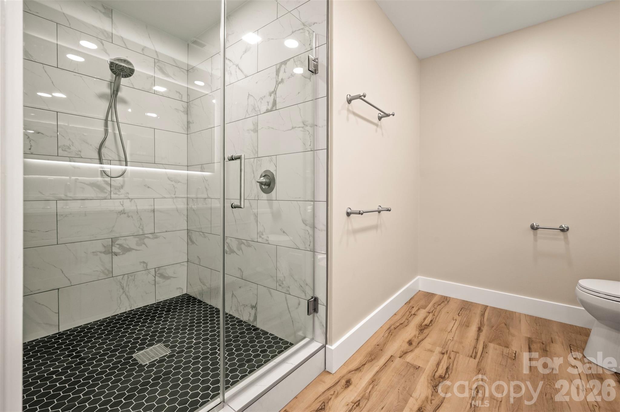 323 Stepp Avenue — Hendersonville