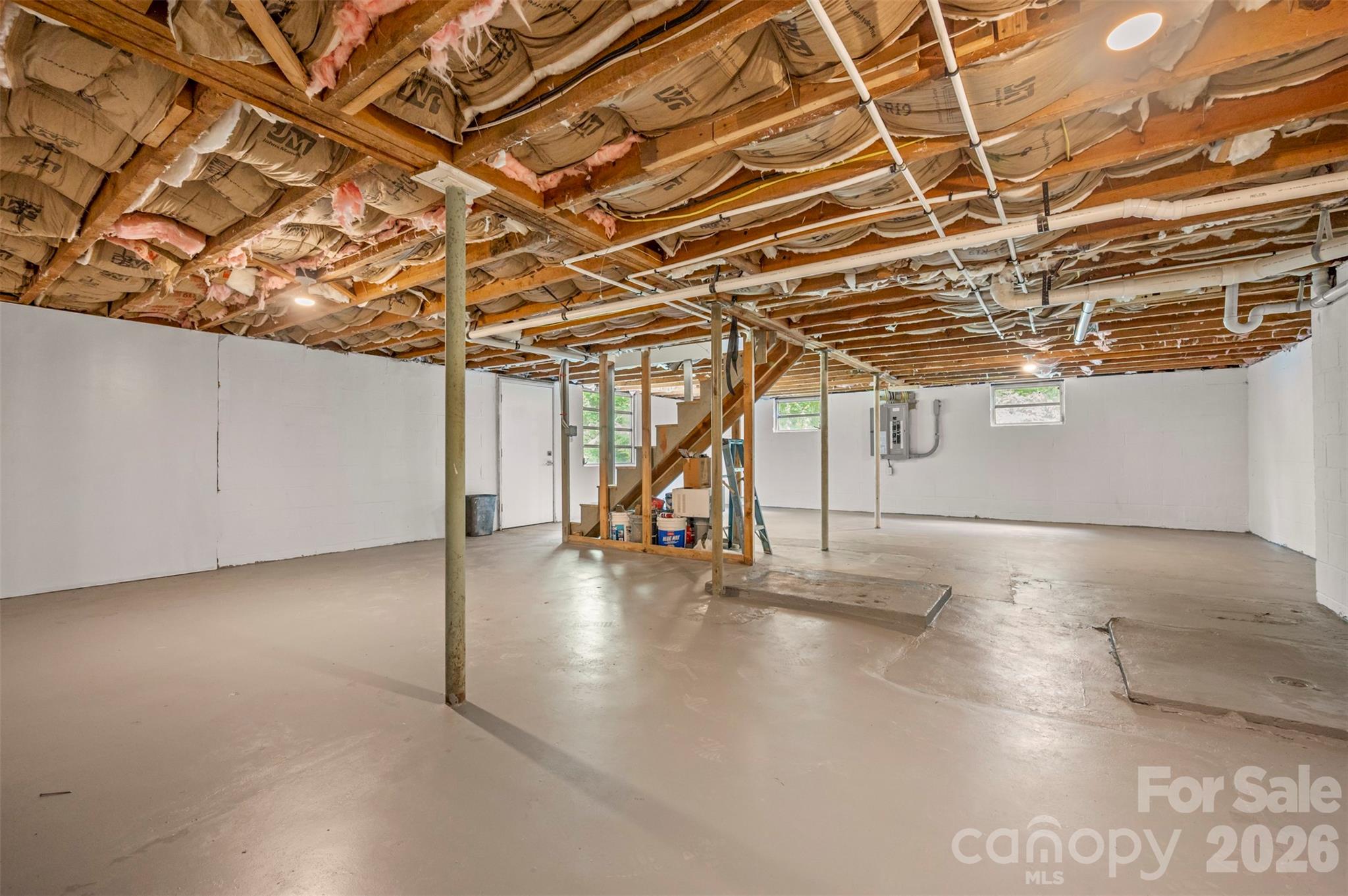 323 Stepp Avenue — Hendersonville