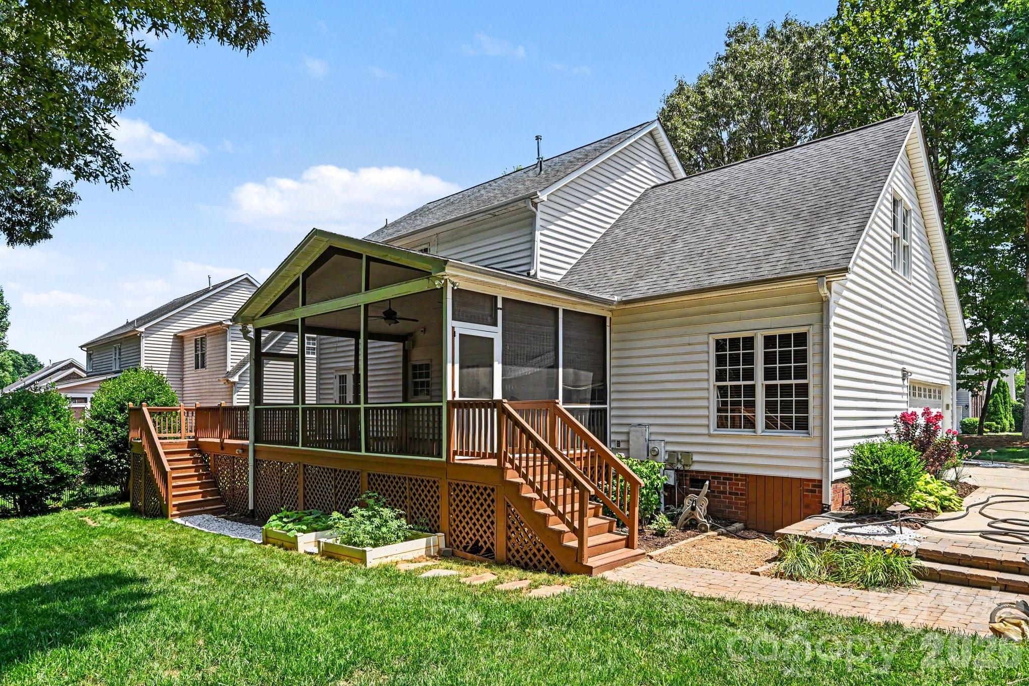 10403 Persimmon Creek Drive — Charlotte