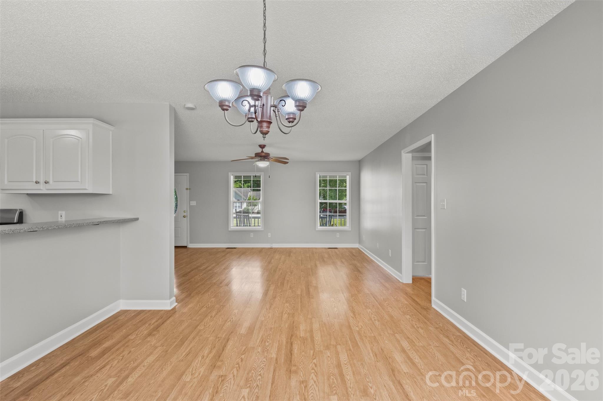 2004 Hunters Ridge Road — Lancaster