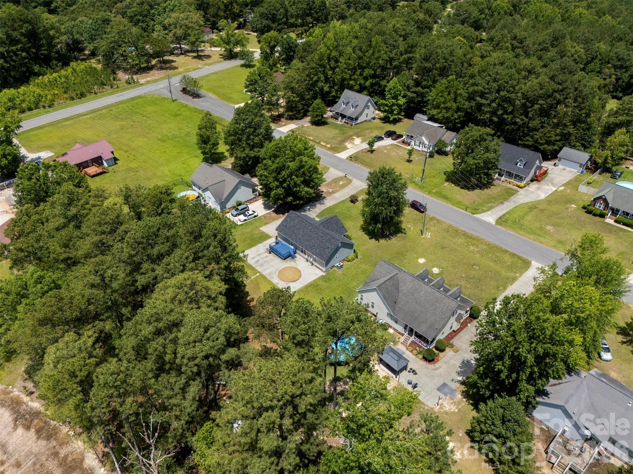 2004 Hunters Ridge Road — Lancaster