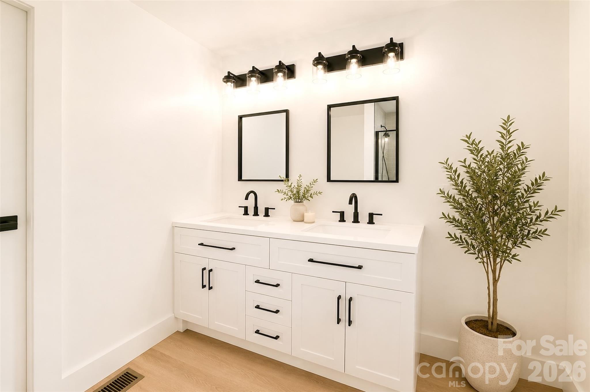 2204 Rozzelles Ferry Road — Charlotte