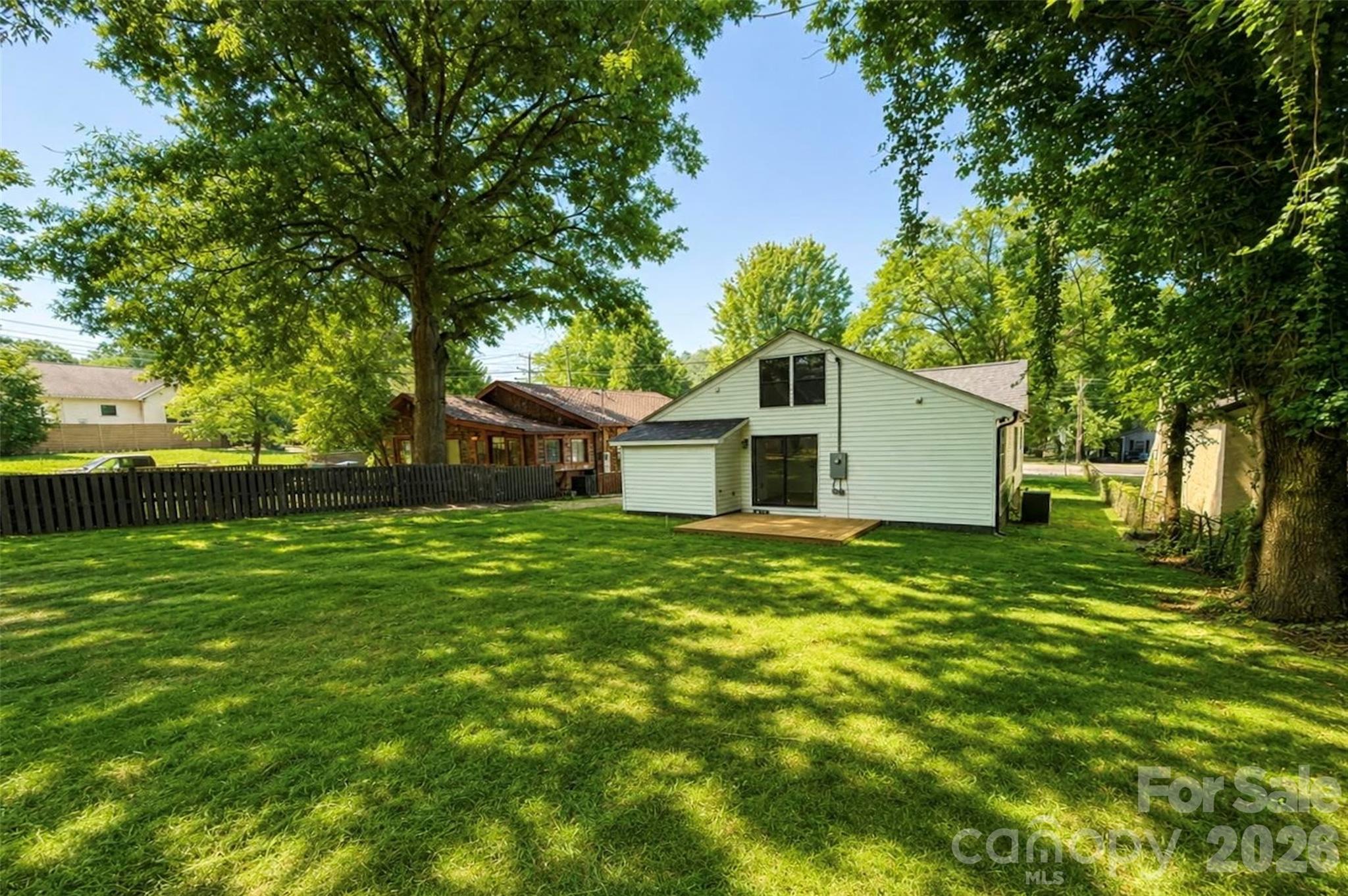 2204 Rozzelles Ferry Road — Charlotte