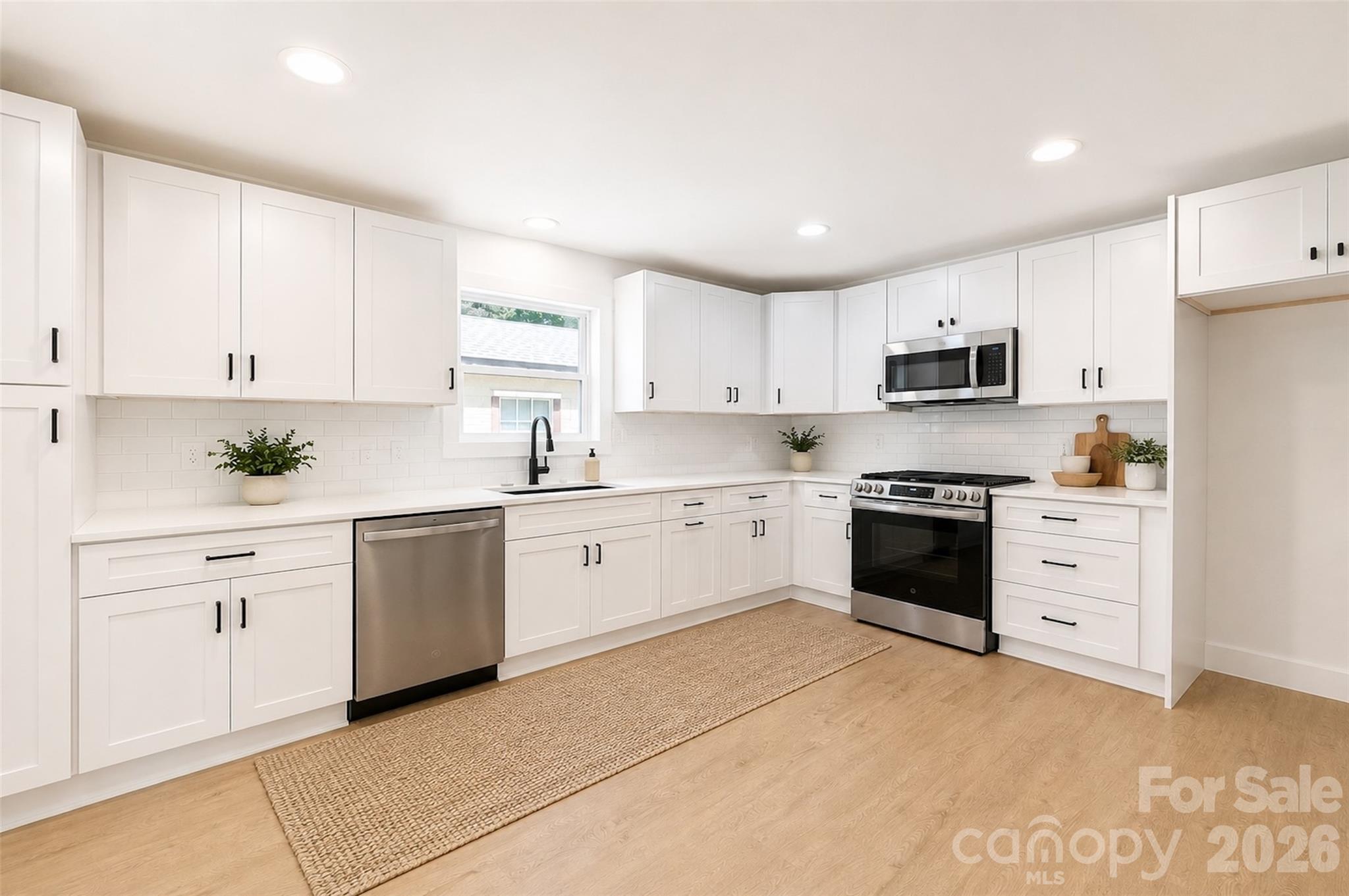 2204 Rozzelles Ferry Road — Charlotte