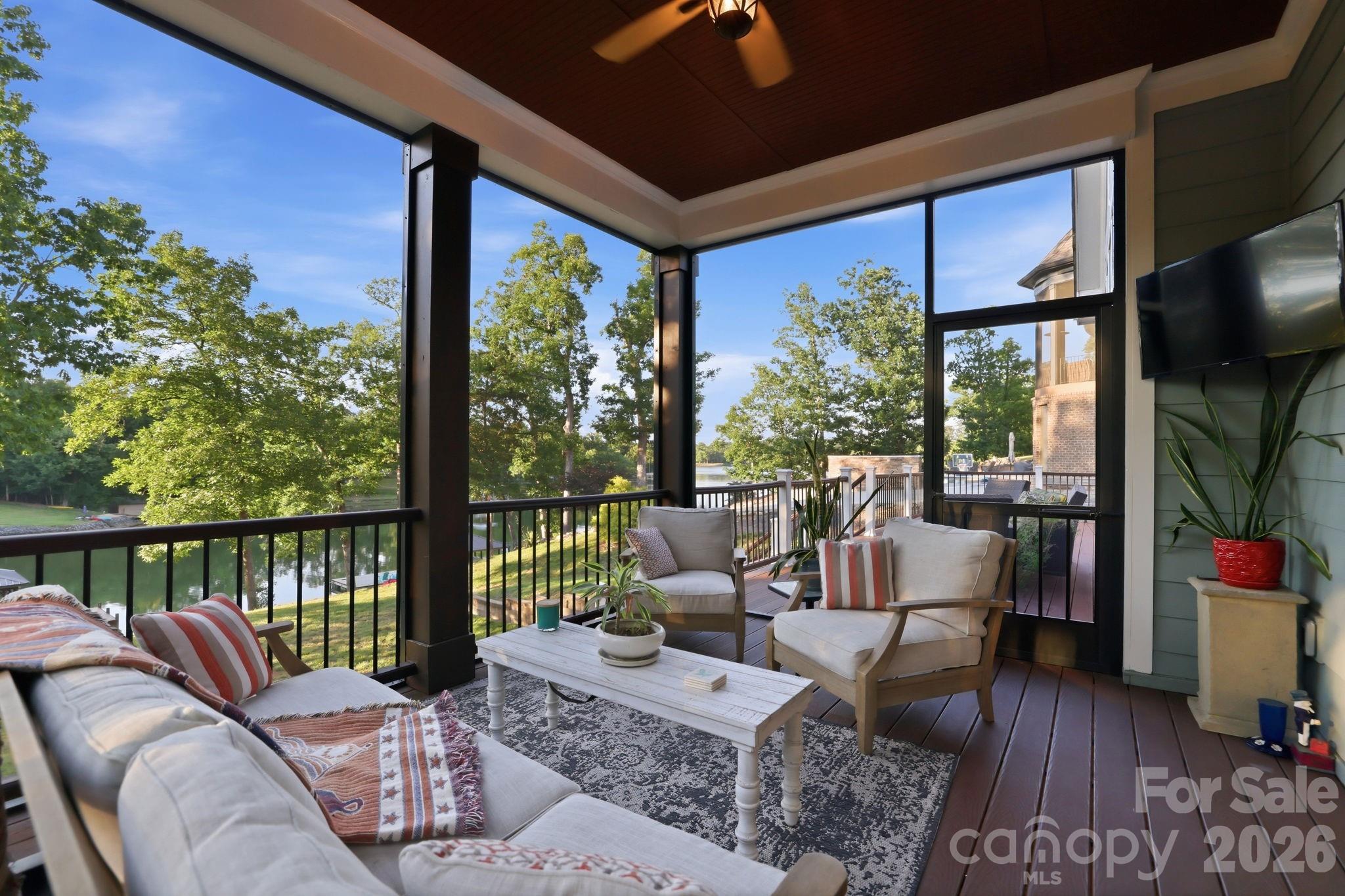 5929 Johnson Road — Clover