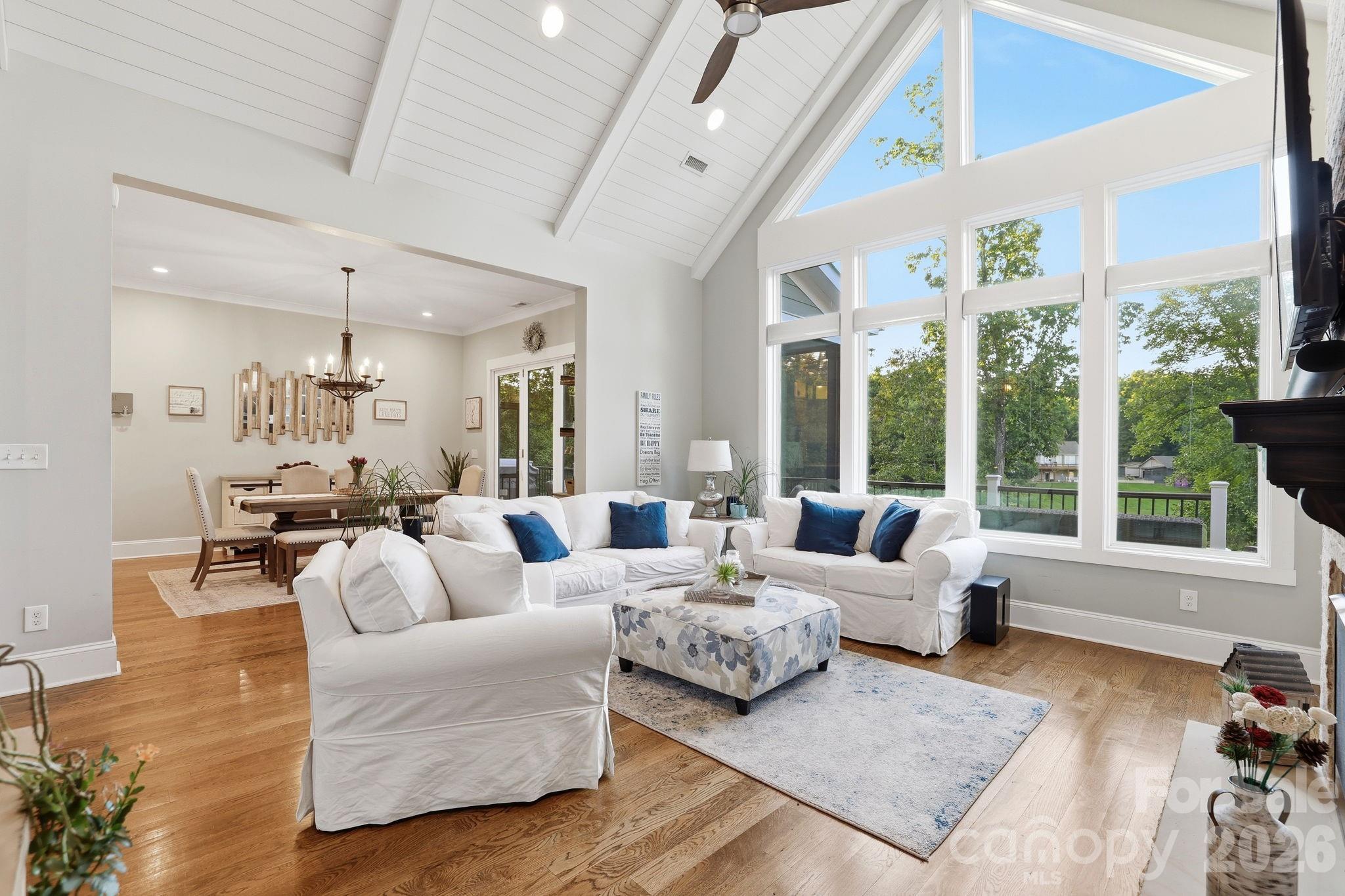 5929 Johnson Road — Clover