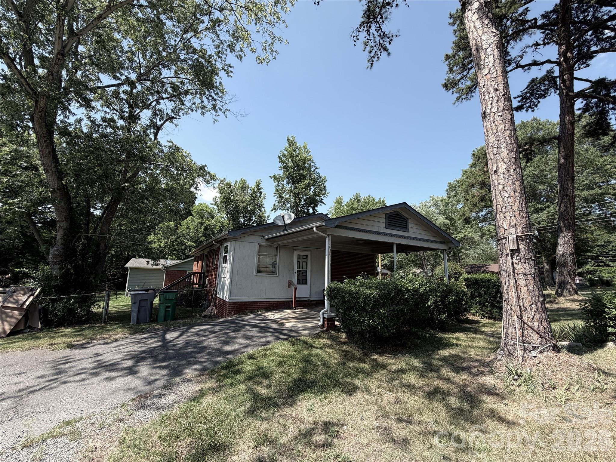 1201 Clanton Road — Charlotte