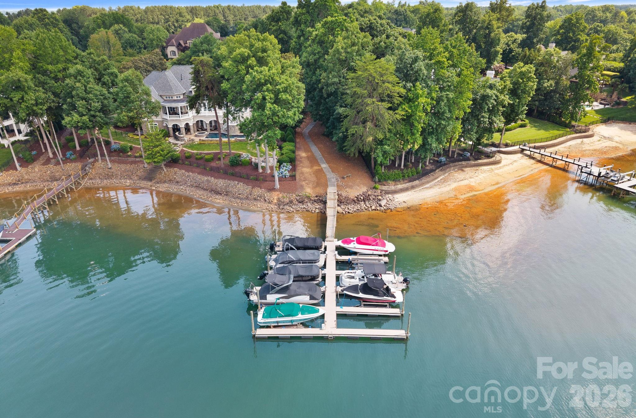114 Thurstons Way — Mooresville
