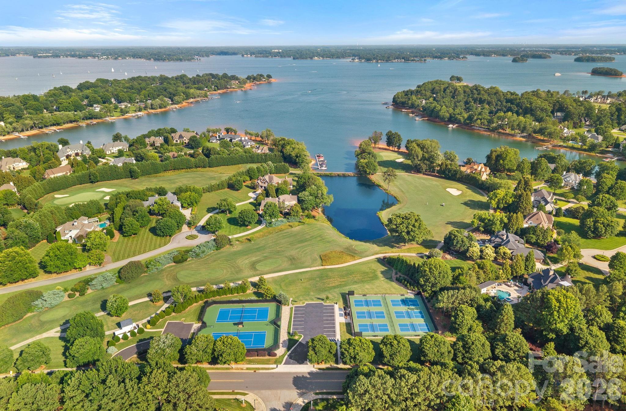 114 Thurstons Way — Mooresville